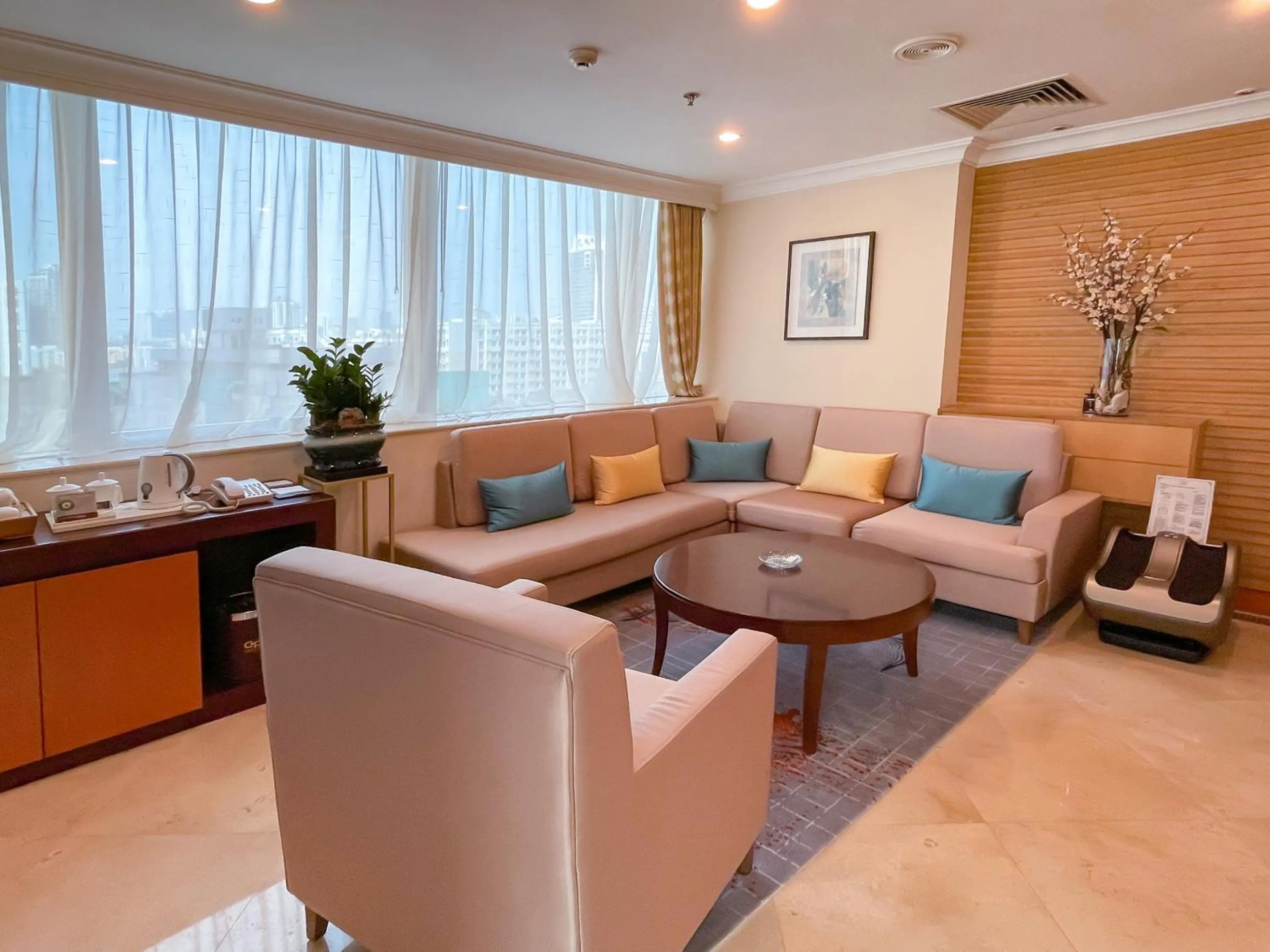 Living room in China Mayors Plaza