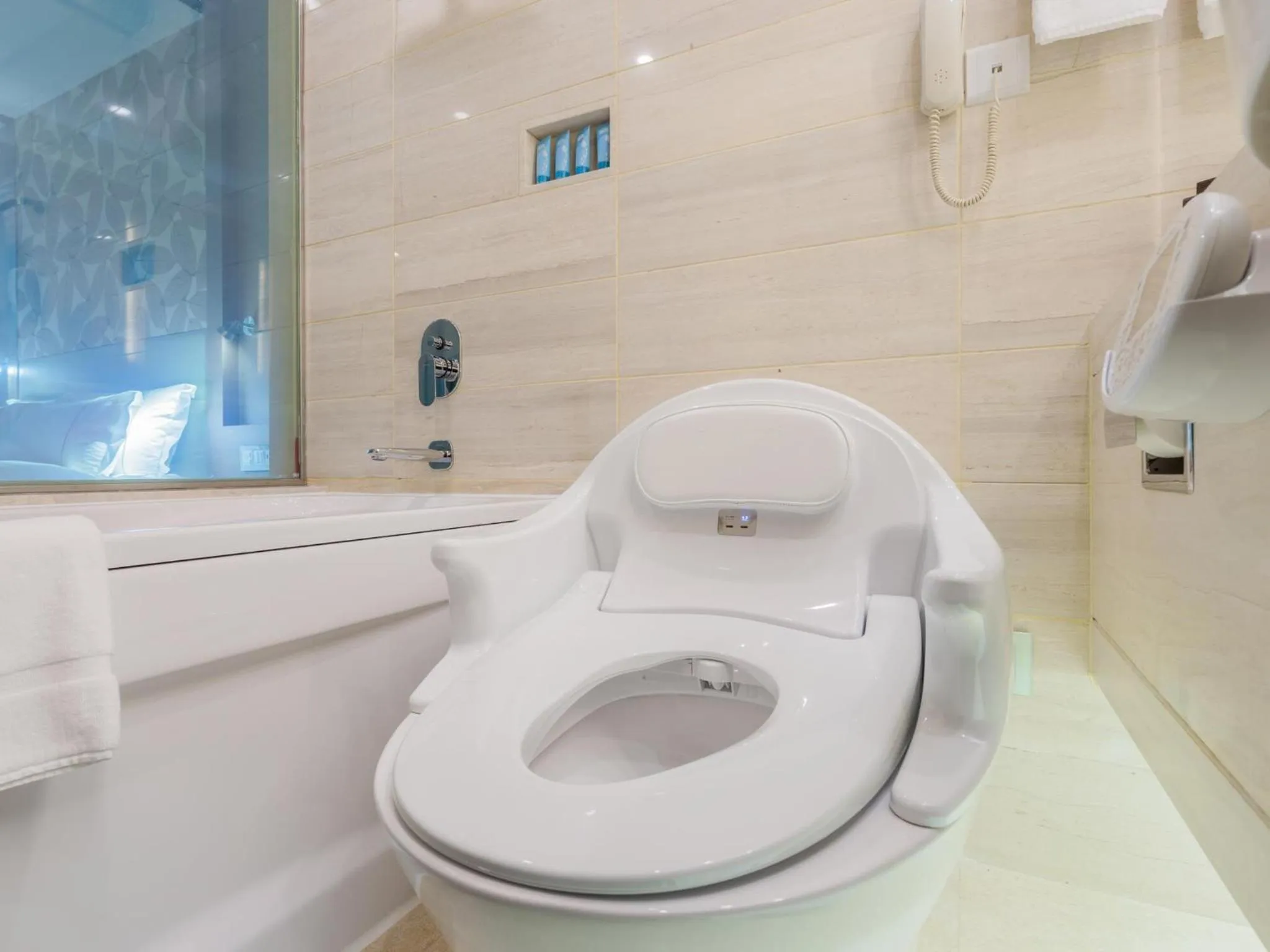 bunk bed in China Mayors Plaza