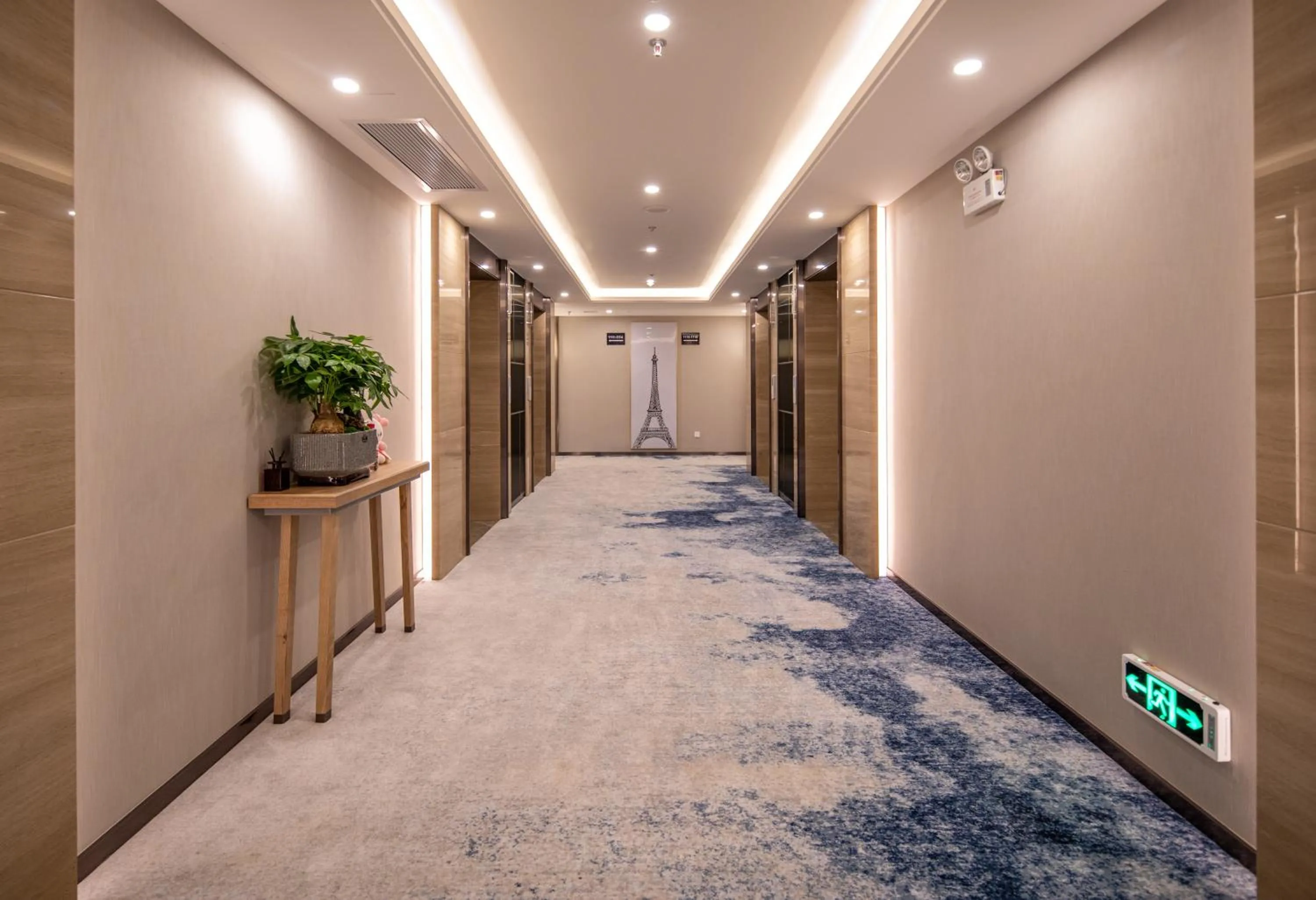 Property building in China Mayors Plaza