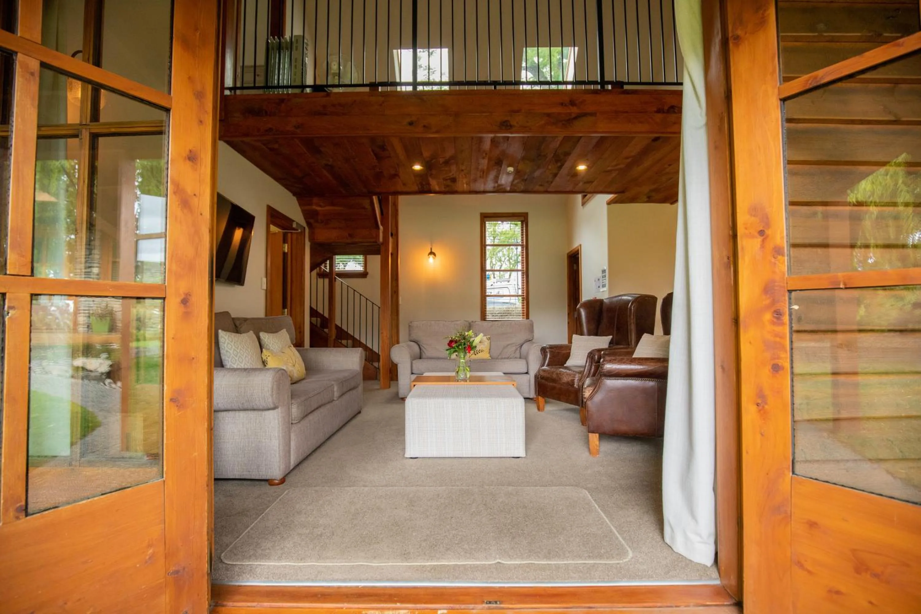 TV and multimedia in Wanaka Homestead Lodge & Cottages