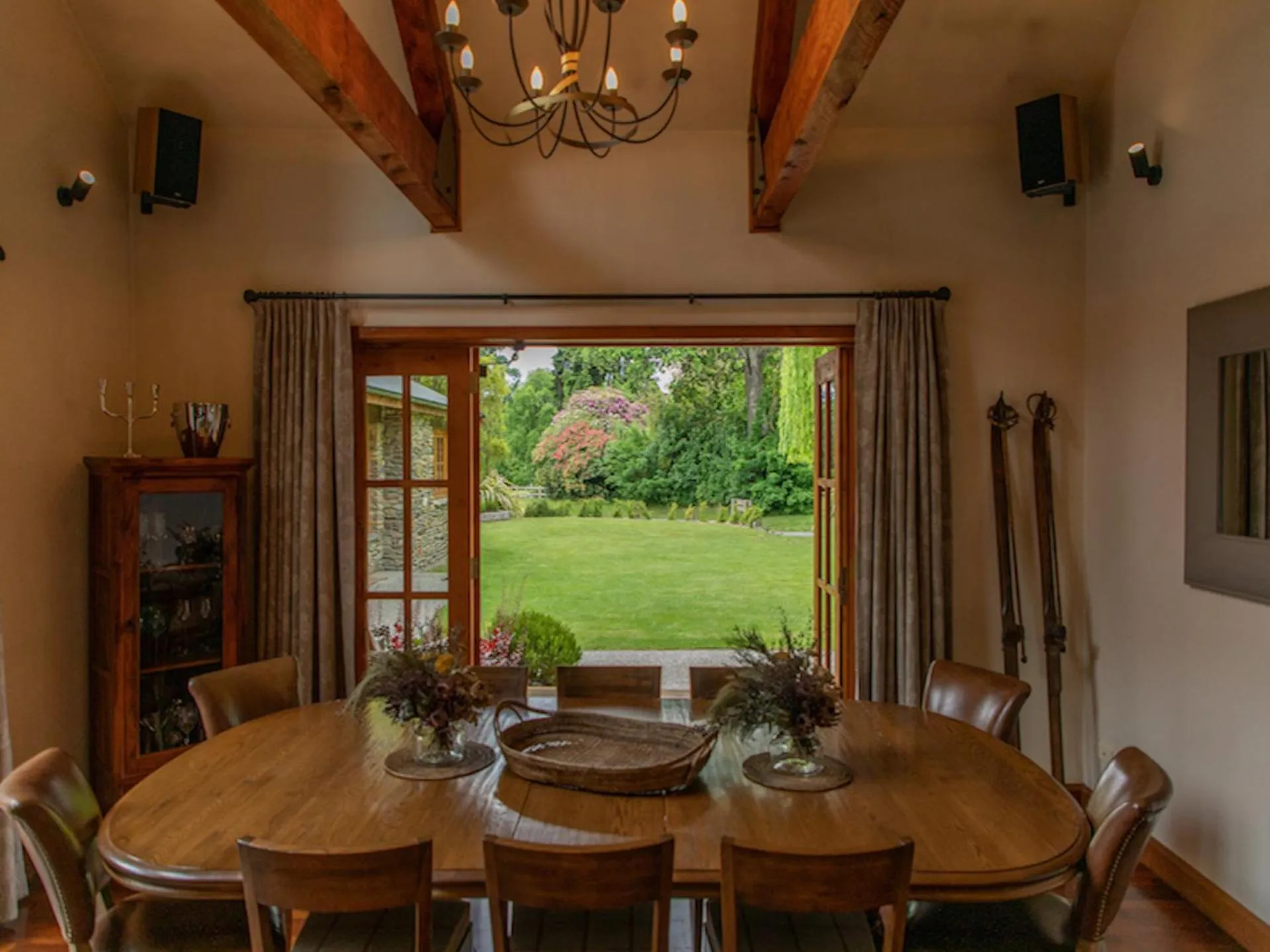 Living room in Wanaka Homestead Lodge & Cottages