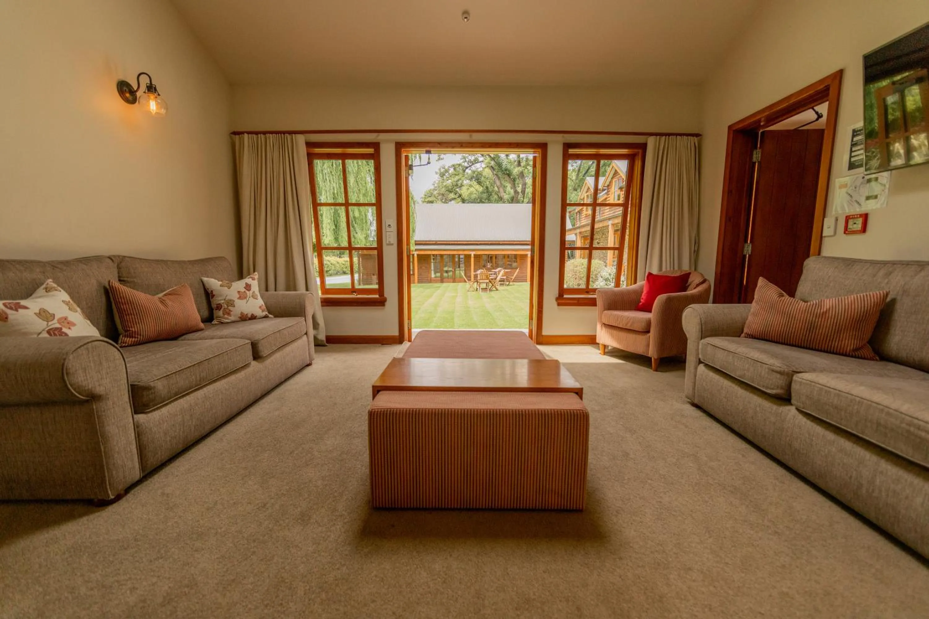 Living room in Wanaka Homestead Lodge & Cottages