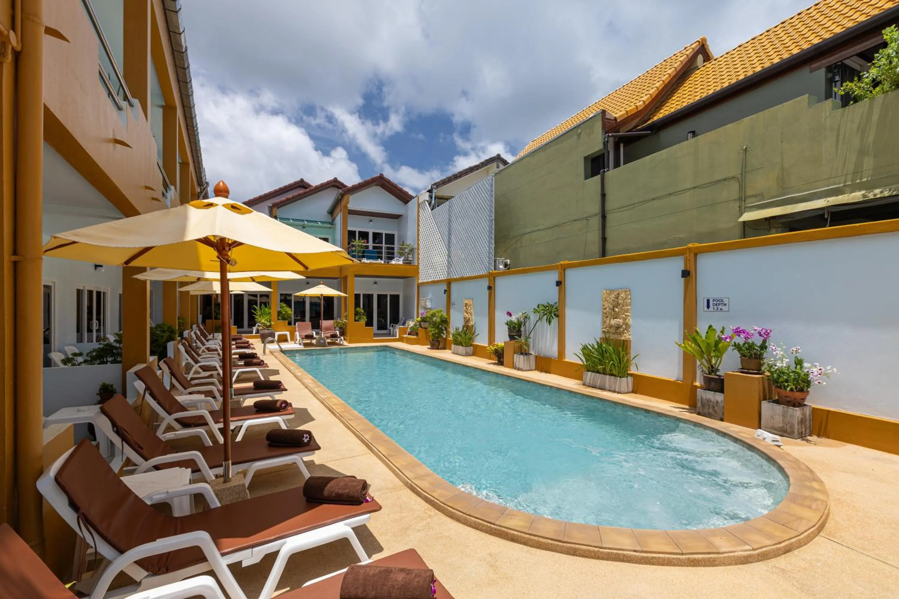 Swimming pool in Kamala Dreams