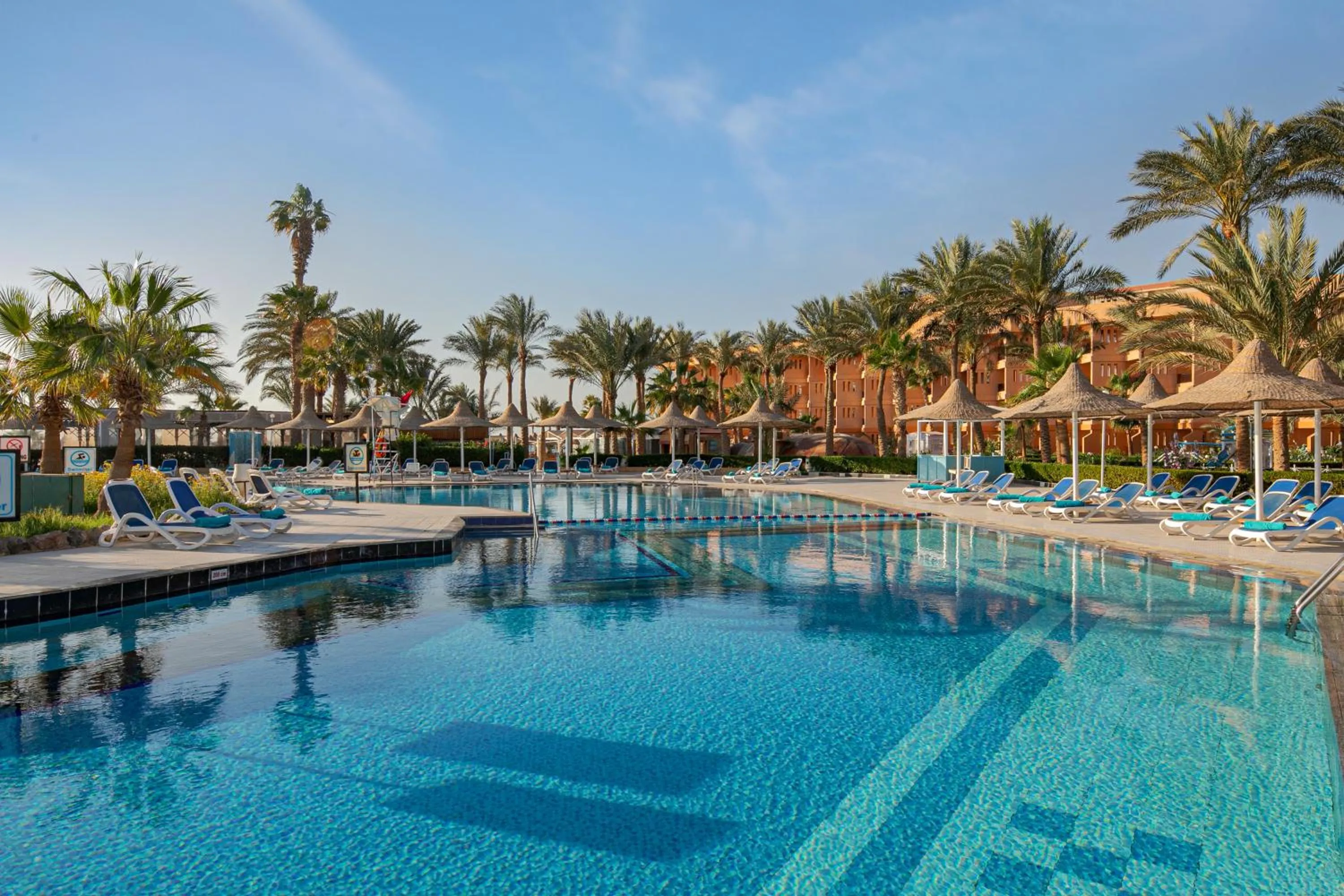Swimming pool in Giftun Azur Resort