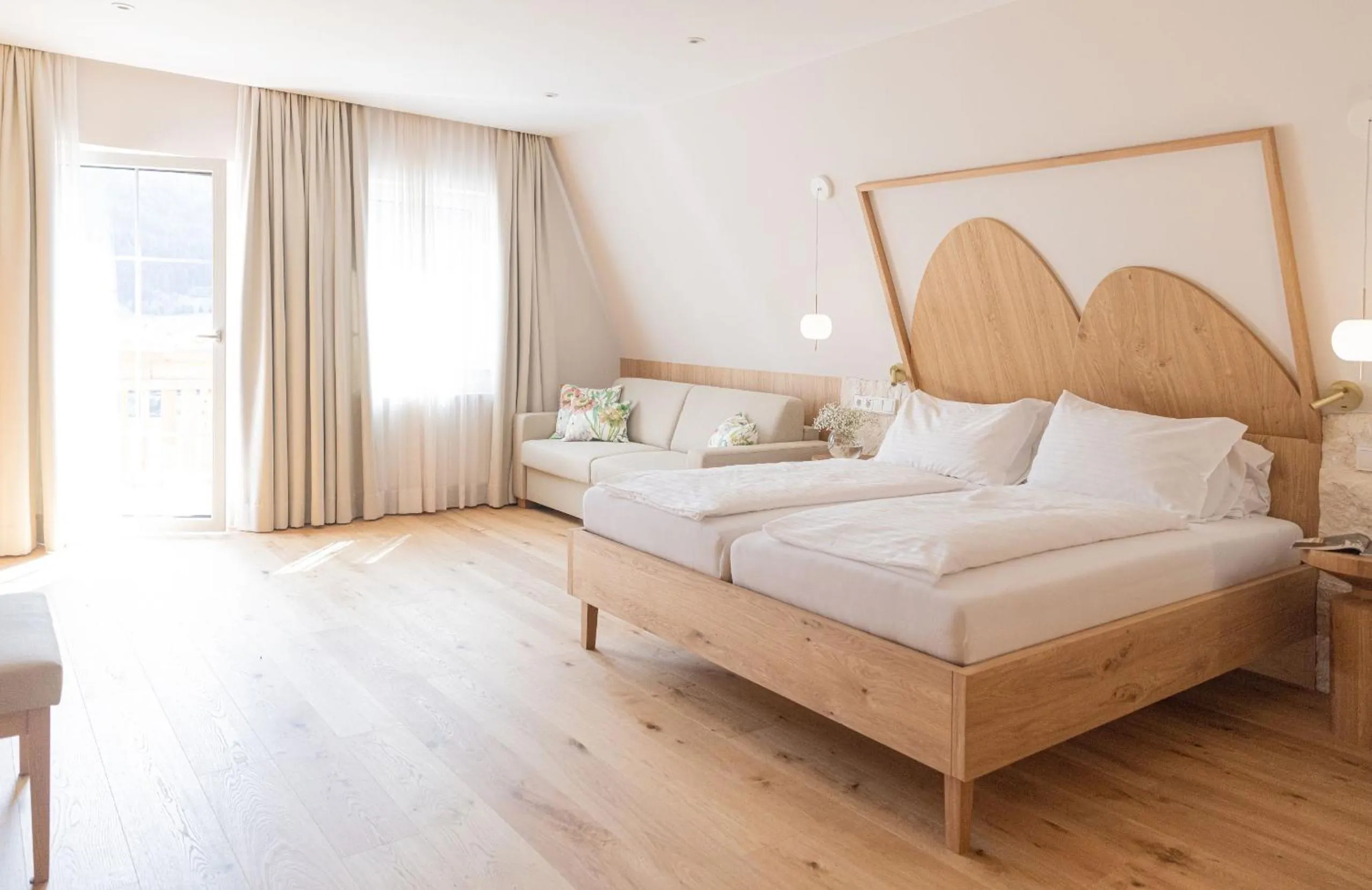 Photo of the whole room, Bed in Hotel Weissenstein