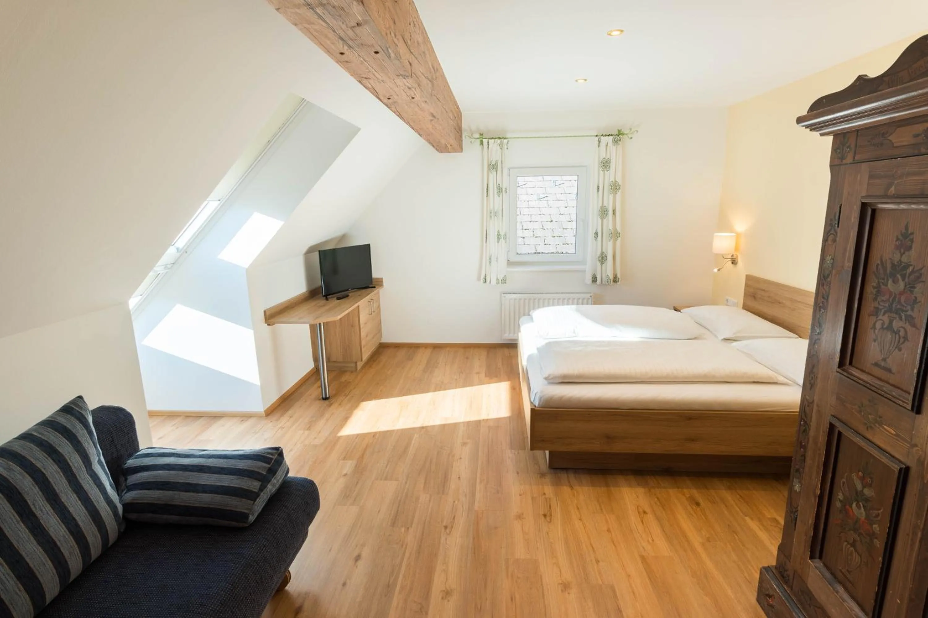 Photo of the whole room, Bed in Hotel Weissenstein