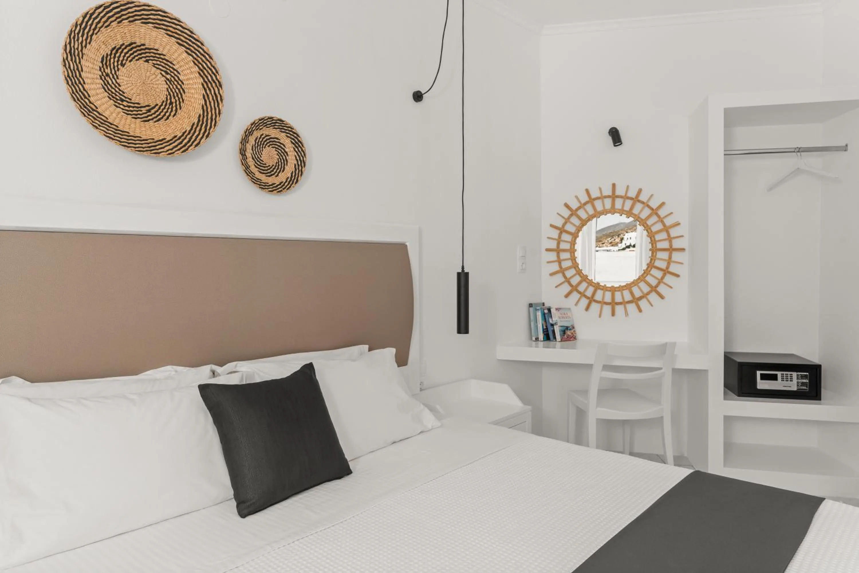 Bed in Sunrise Paros