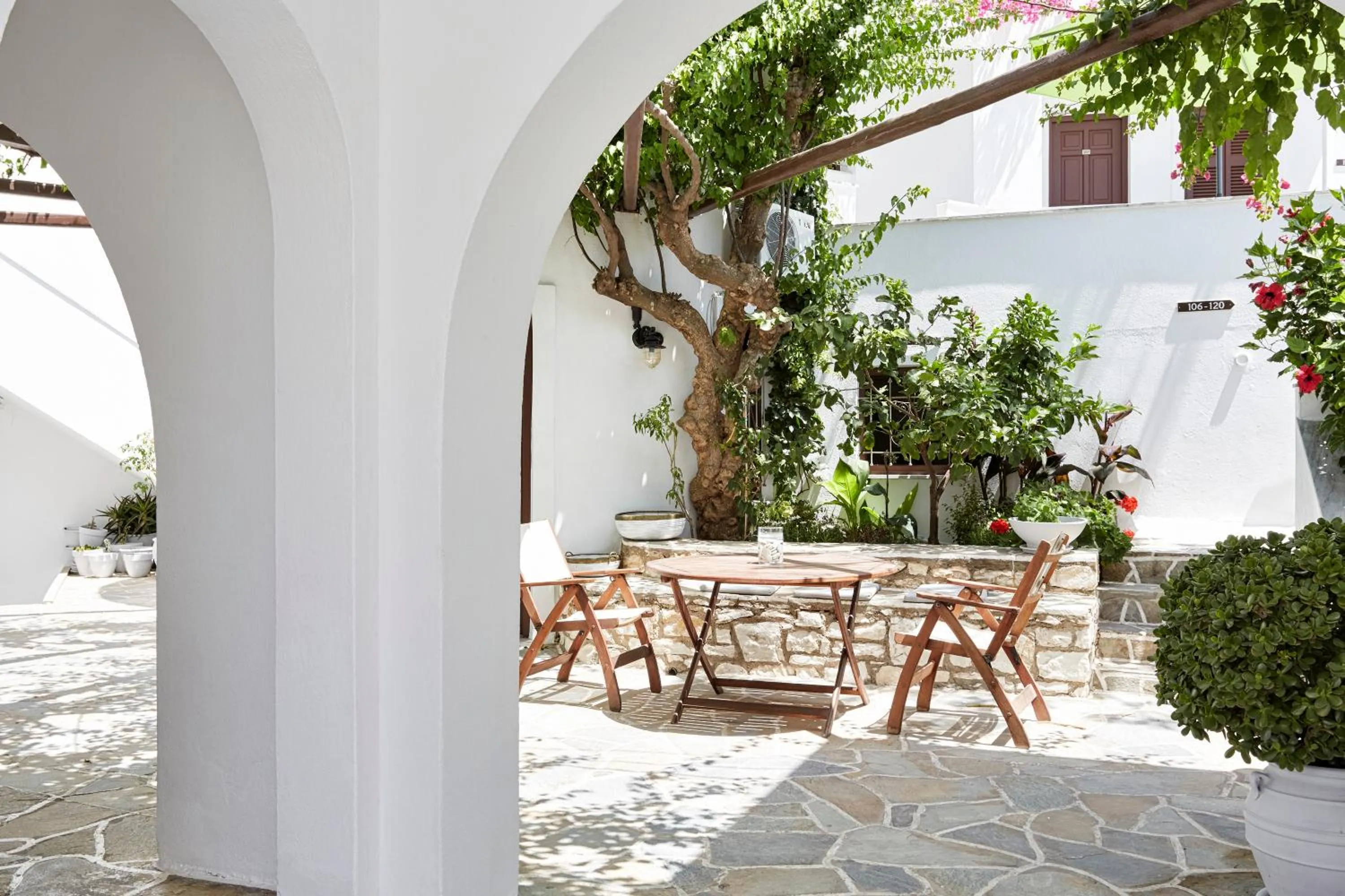Patio in Sunrise Paros