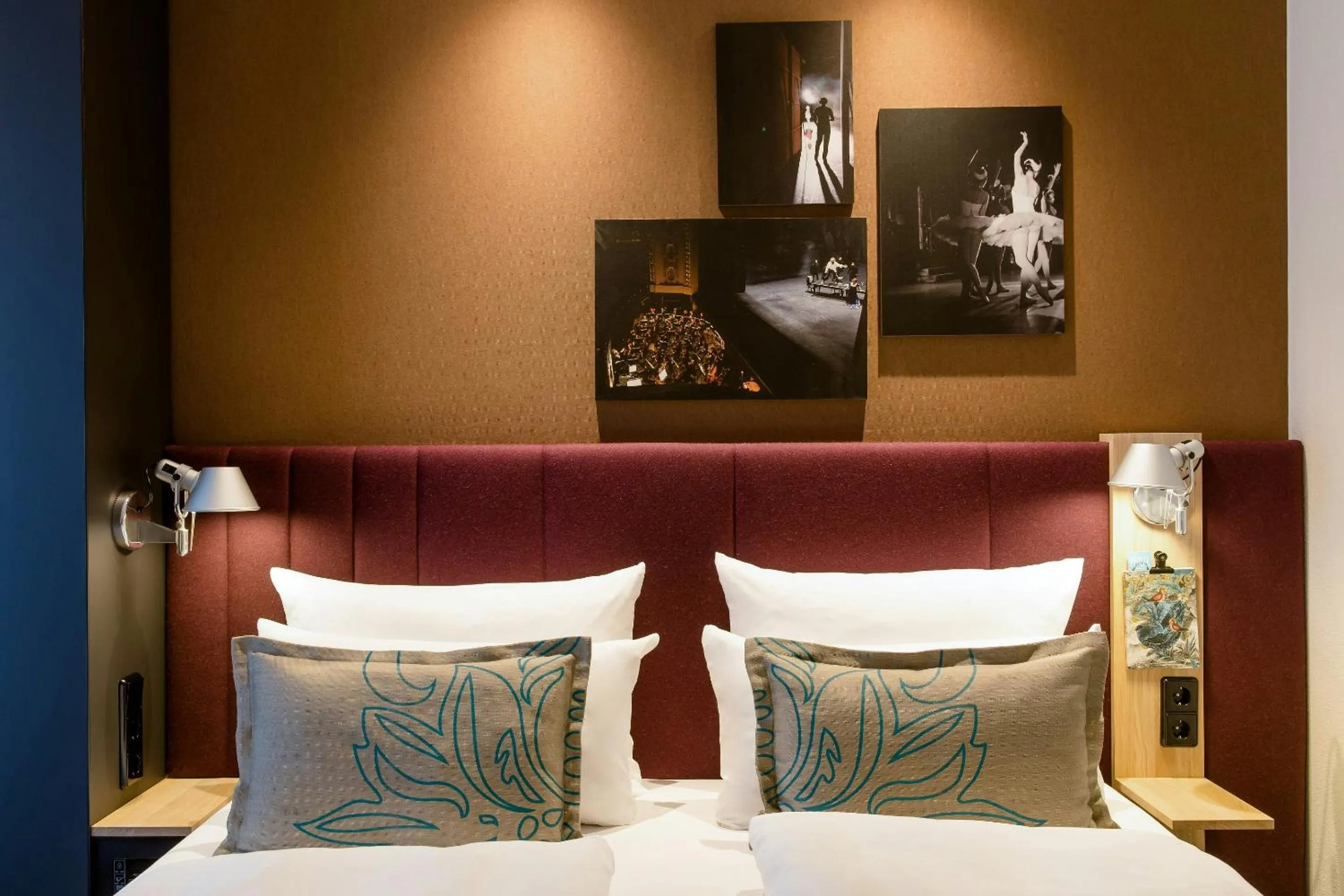 Photo of the whole room, Bed in Motel One Stuttgart-Mitte