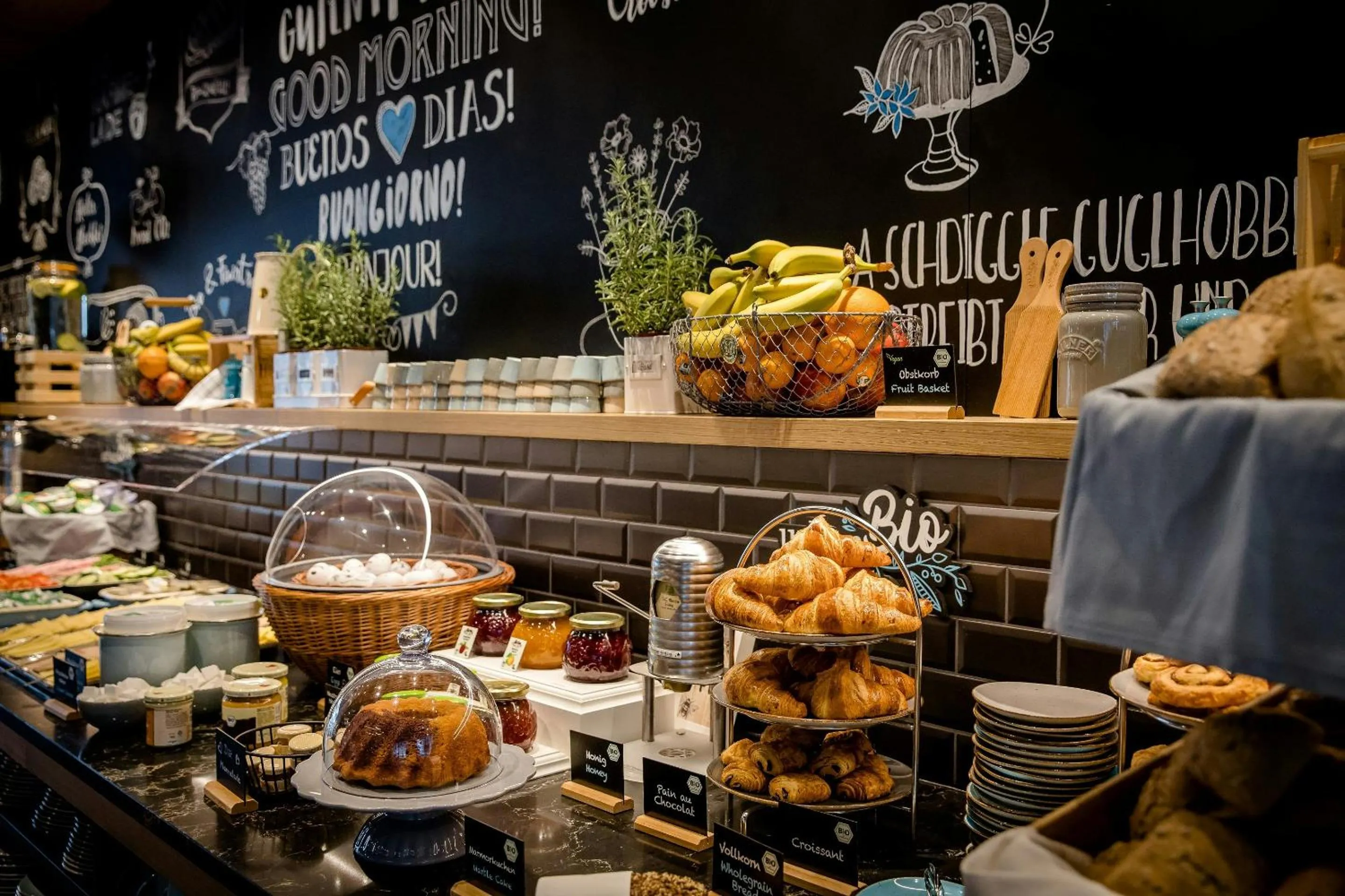 Buffet breakfast in Motel One Stuttgart-Mitte