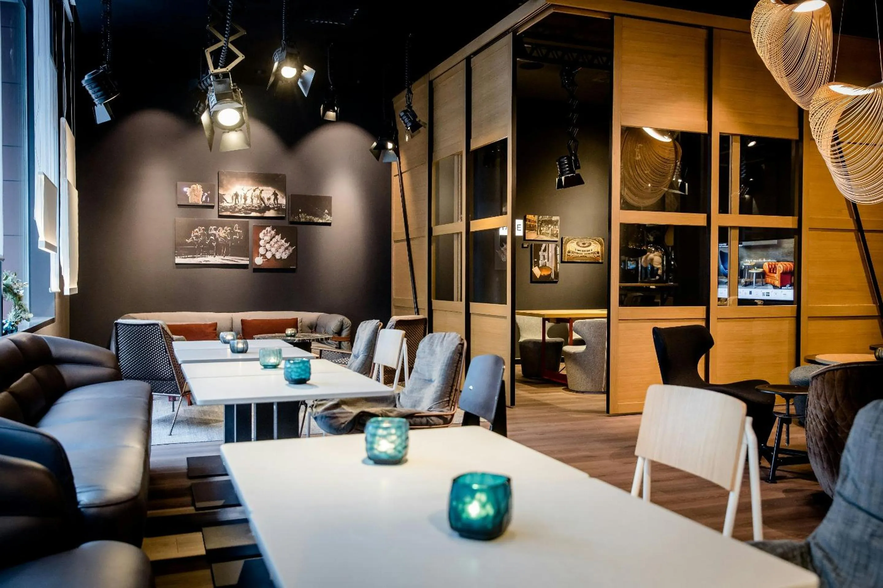 Lounge or bar in Motel One Stuttgart-Mitte