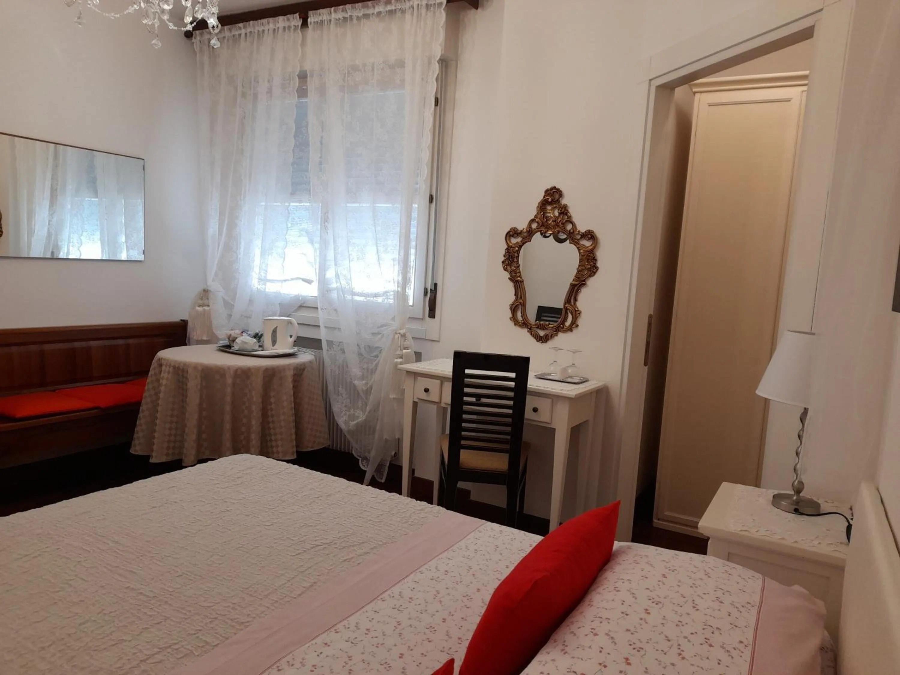 Bedroom, Bed in Luxury House B&B