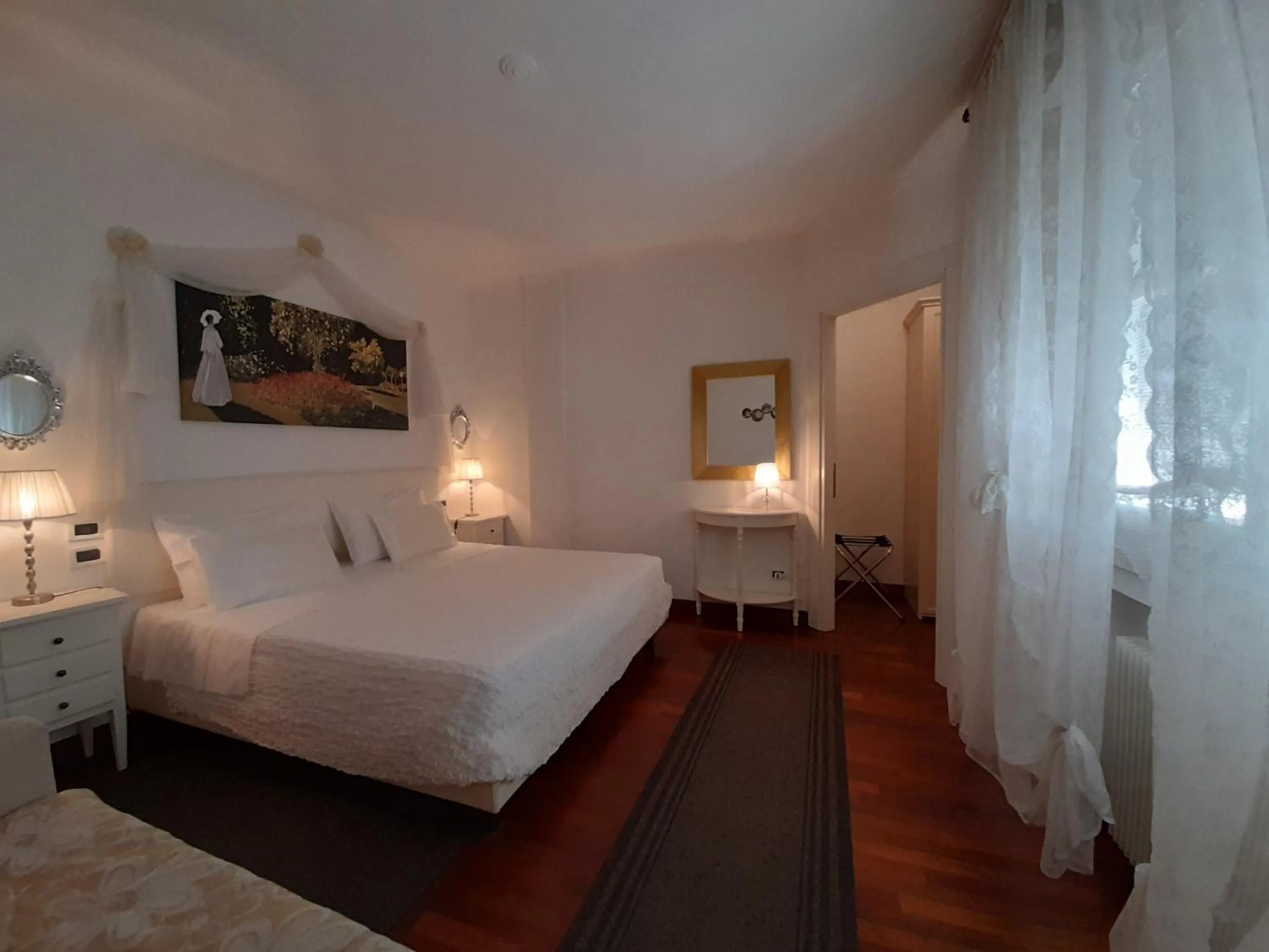 Photo of the whole room, Bed in Luxury House B&B