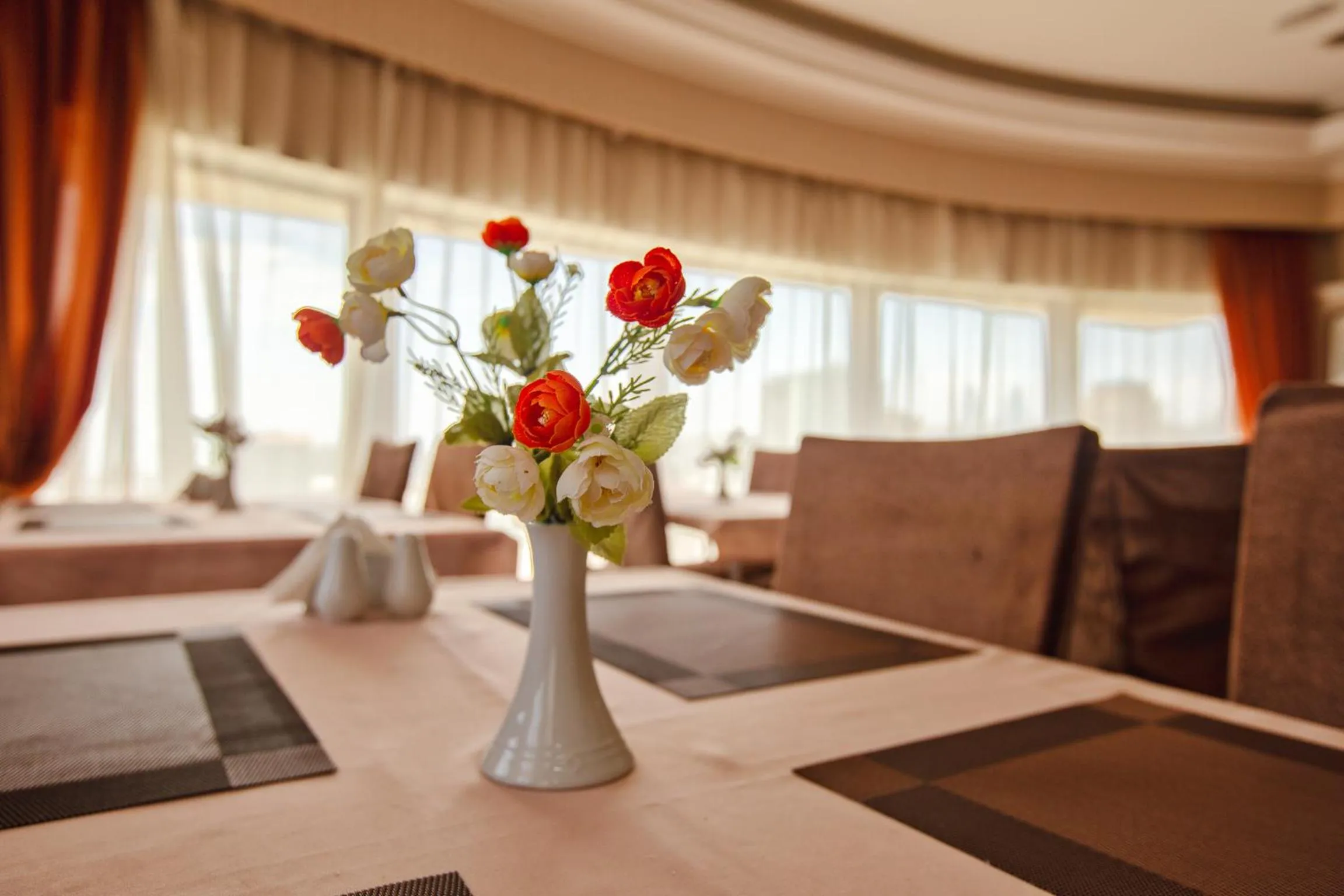 Restaurant/places to eat in Diplomat Hotel Baku