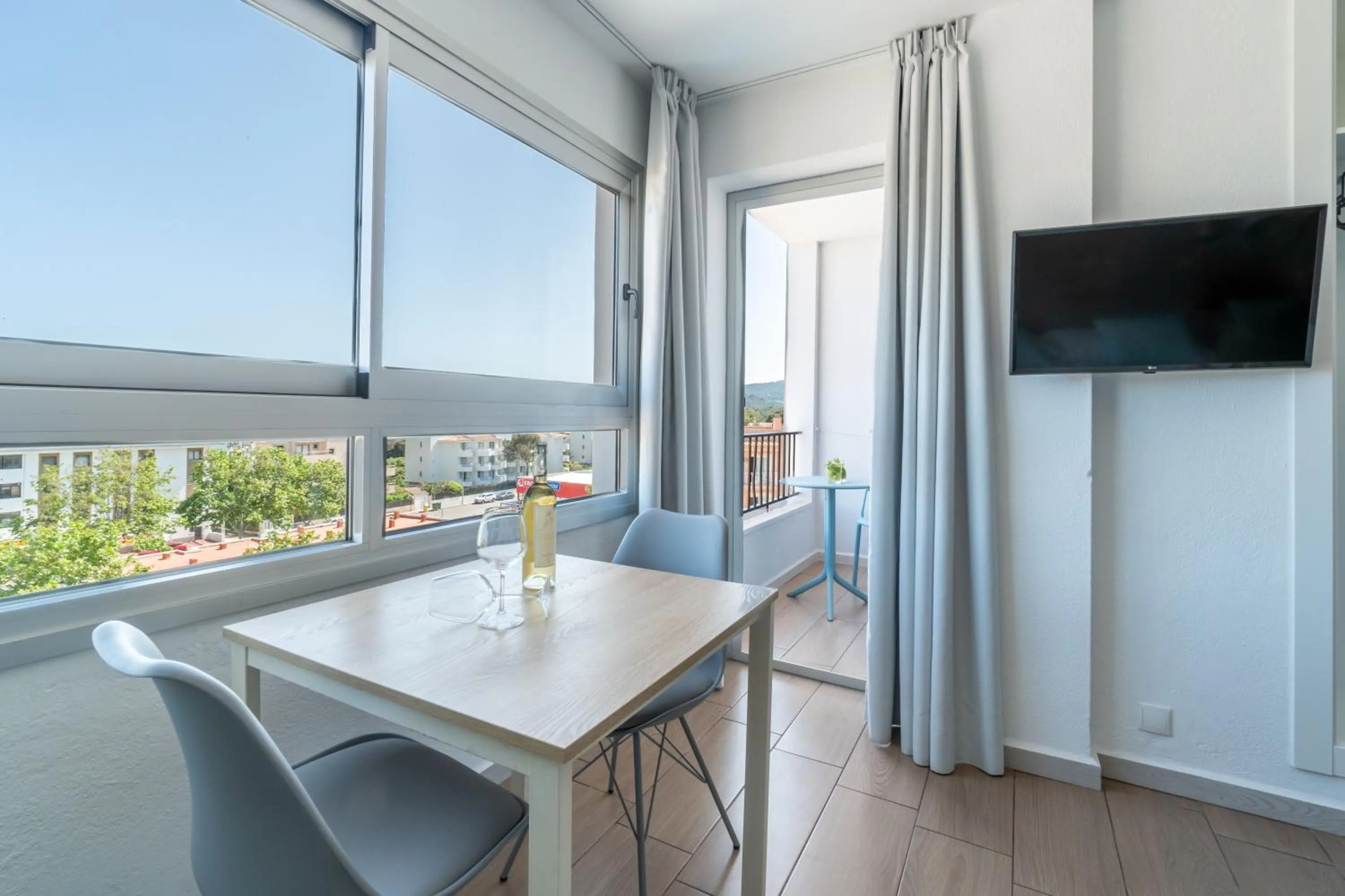 Apartaments La Perla Negra