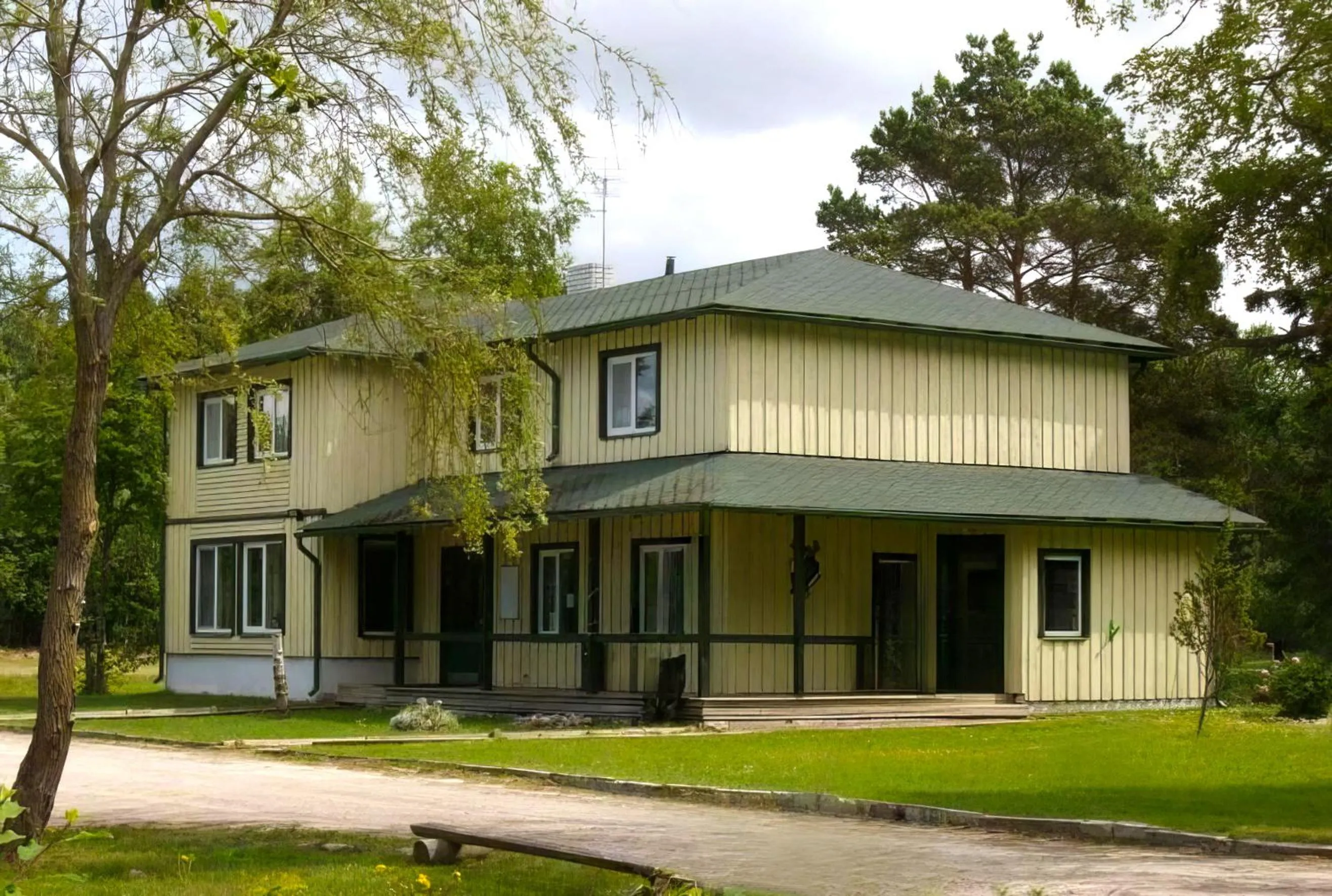 Suurlahe Guesthouse