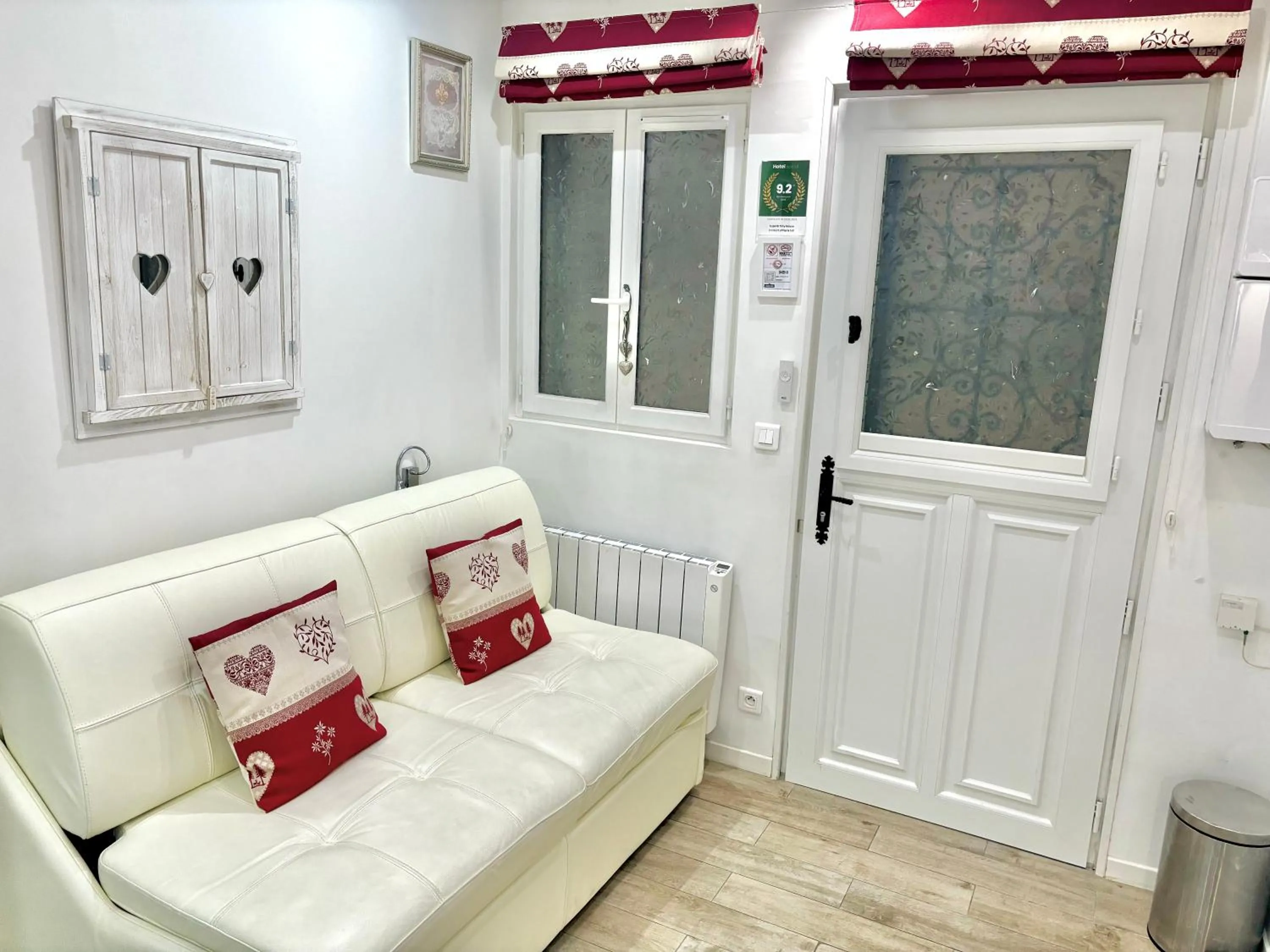 Superb tiny house in heart of Paris 1st!