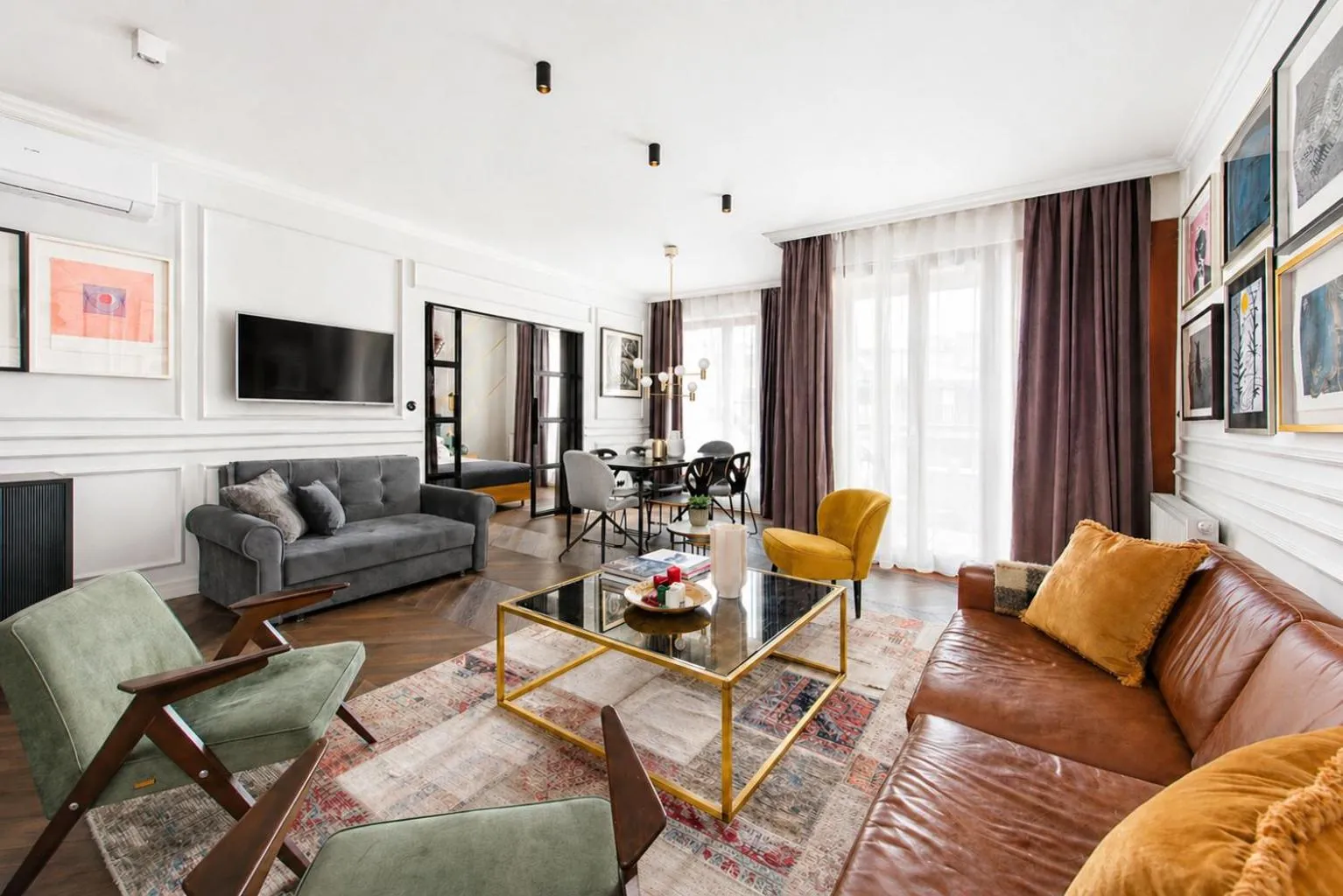TV and multimedia in Harmonica Apartment - Trynitarska 6 street