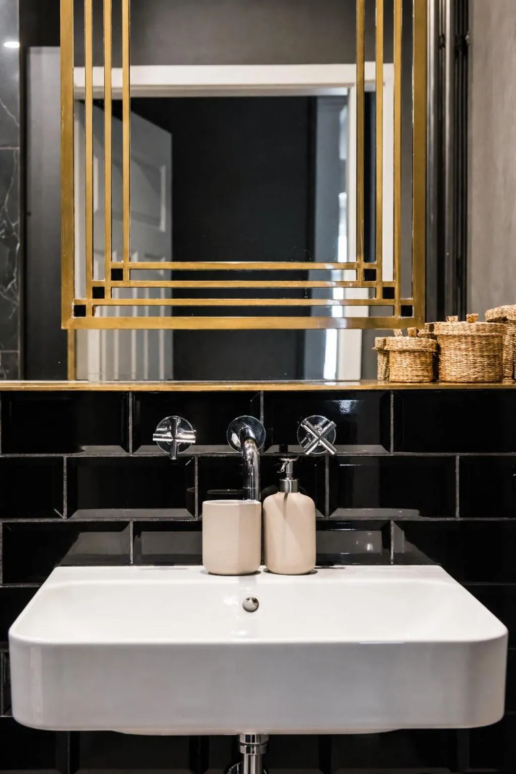 Bath in Harmonica Apartment - Trynitarska 6 street