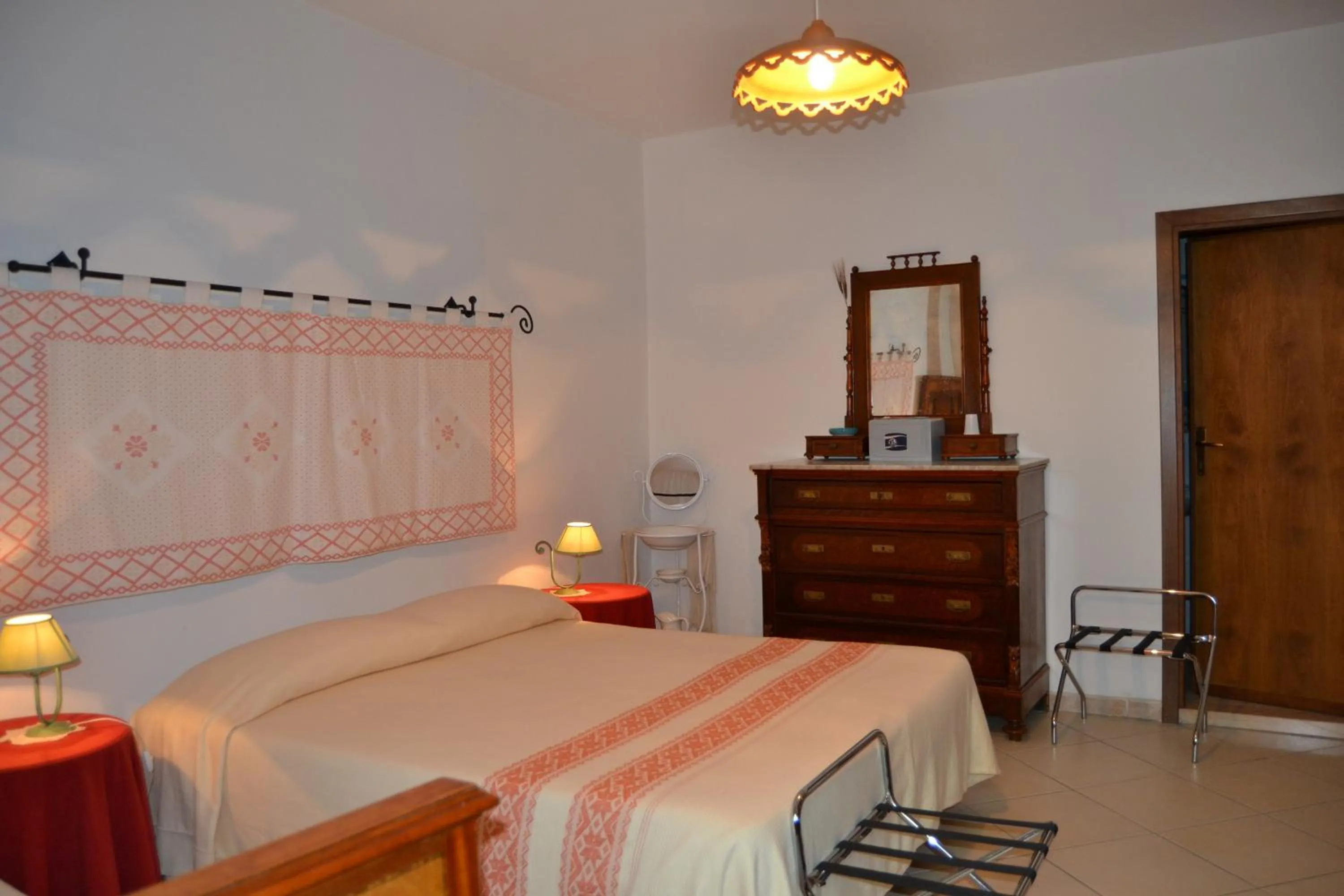 Bed in Su Cantaru Guesthouse