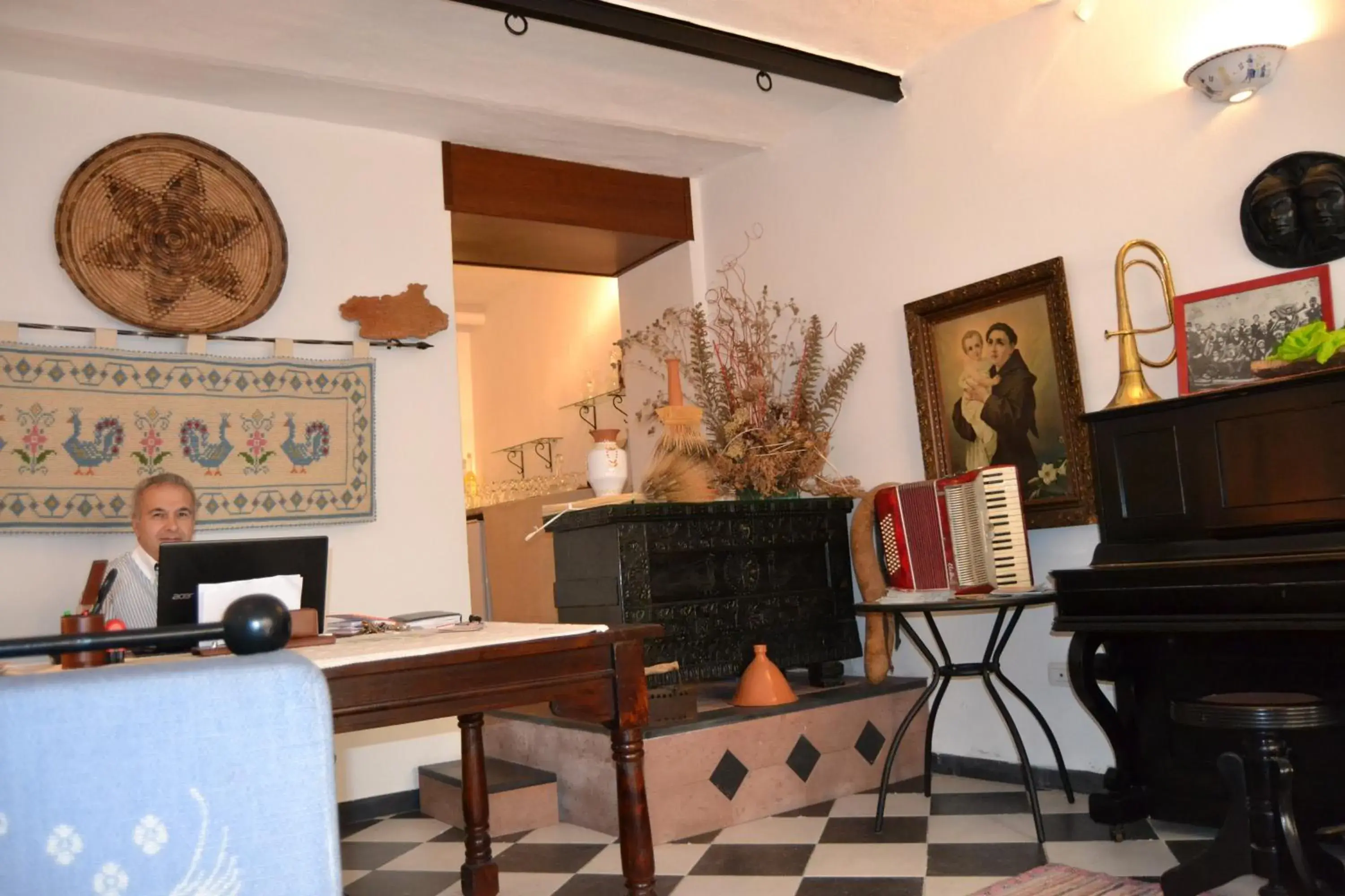 Comfort Double or Twin Room in Su Cantaru Guesthouse Comfort Double or Twin Room in Su Cantaru Guesthouse