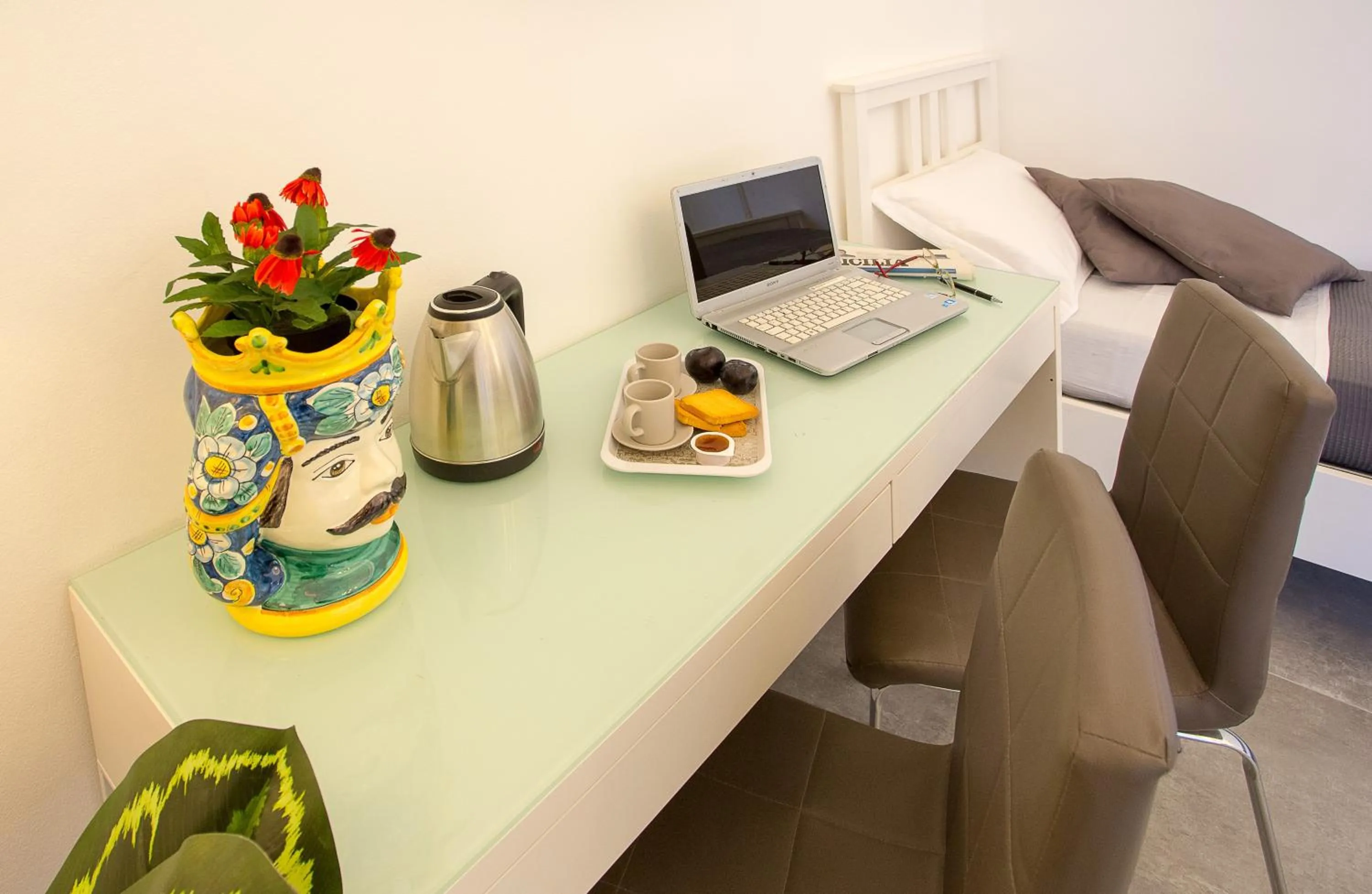 Coffee/tea facilities in Palazzo Bruca Catania