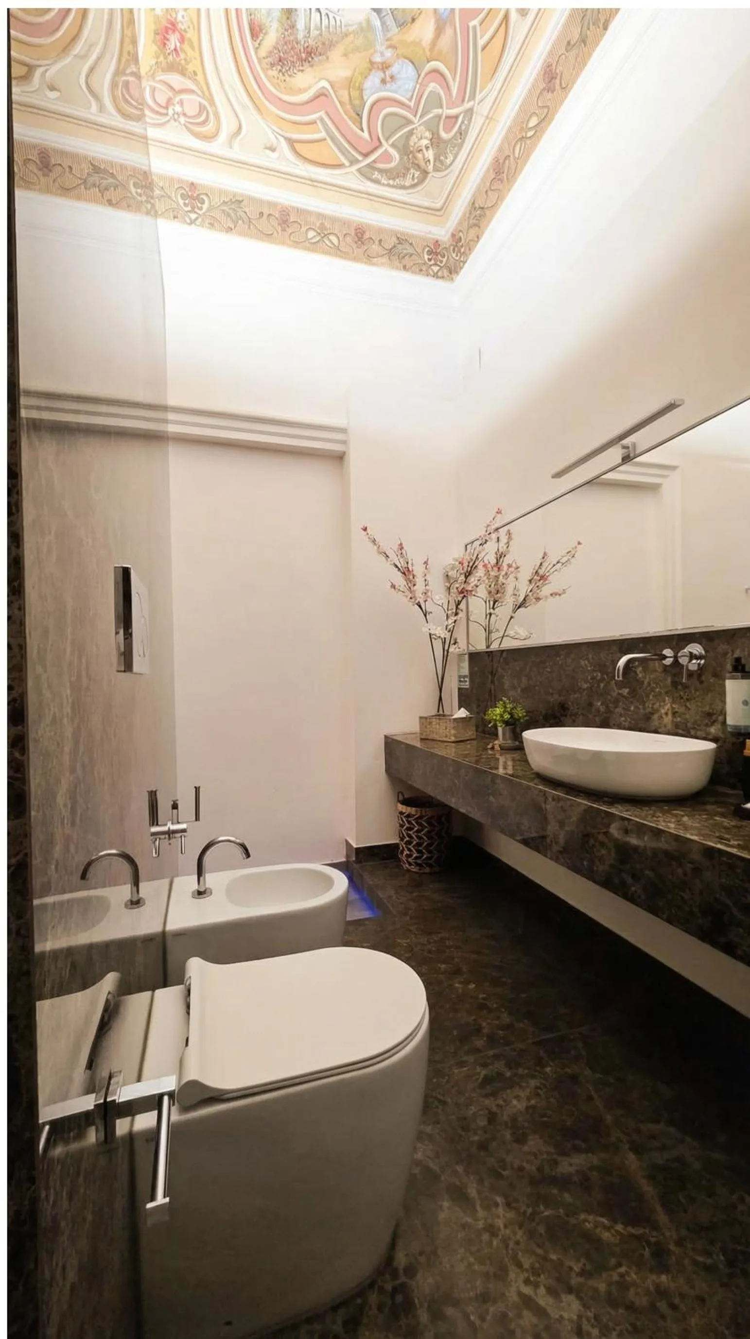 Bathroom in Palazzo Bruca Catania