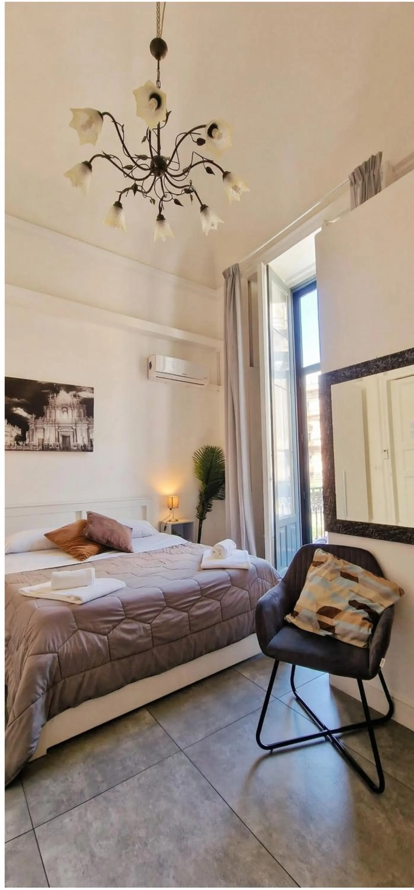 Bed in Palazzo Bruca Catania