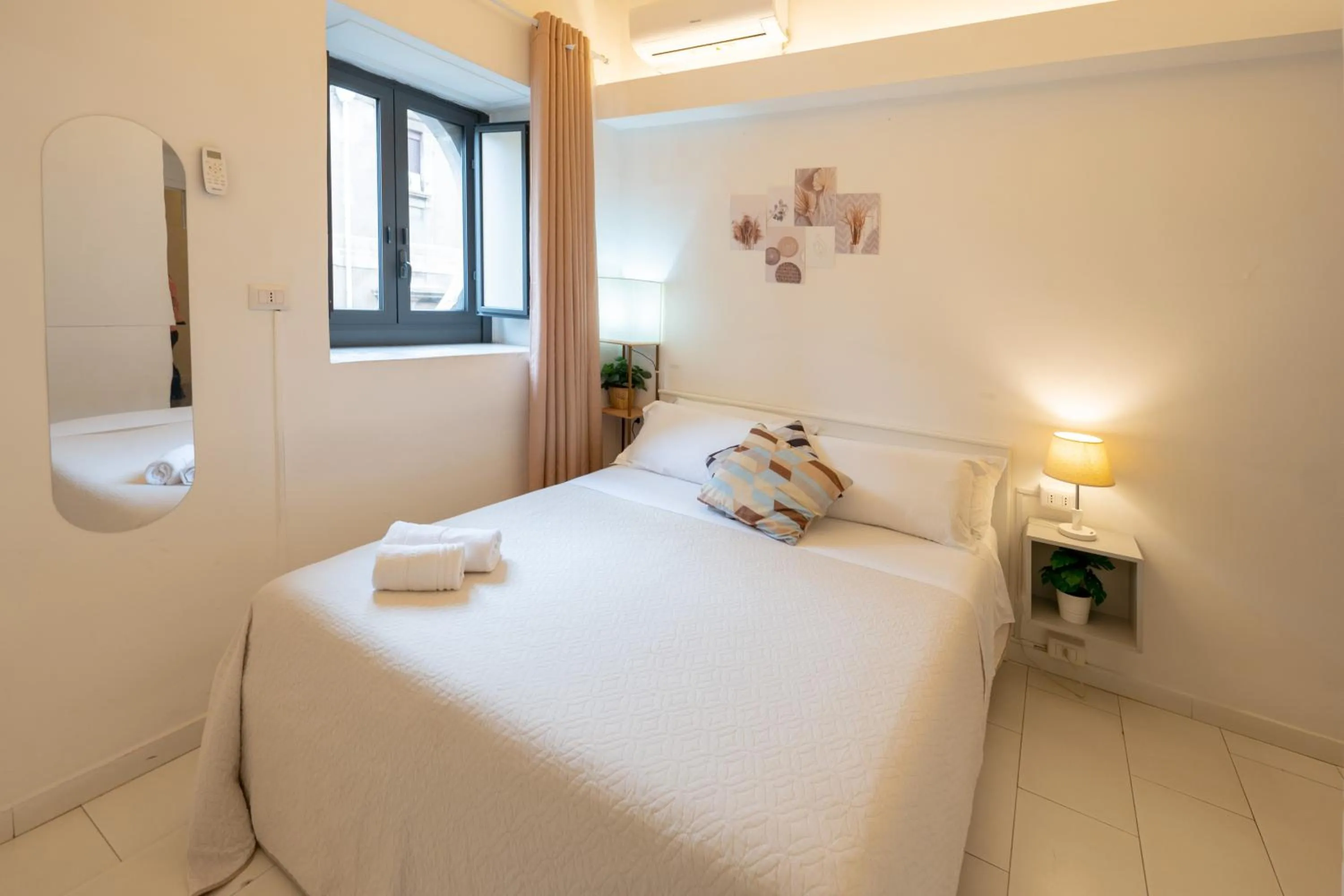 Bed in Palazzo Bruca Catania