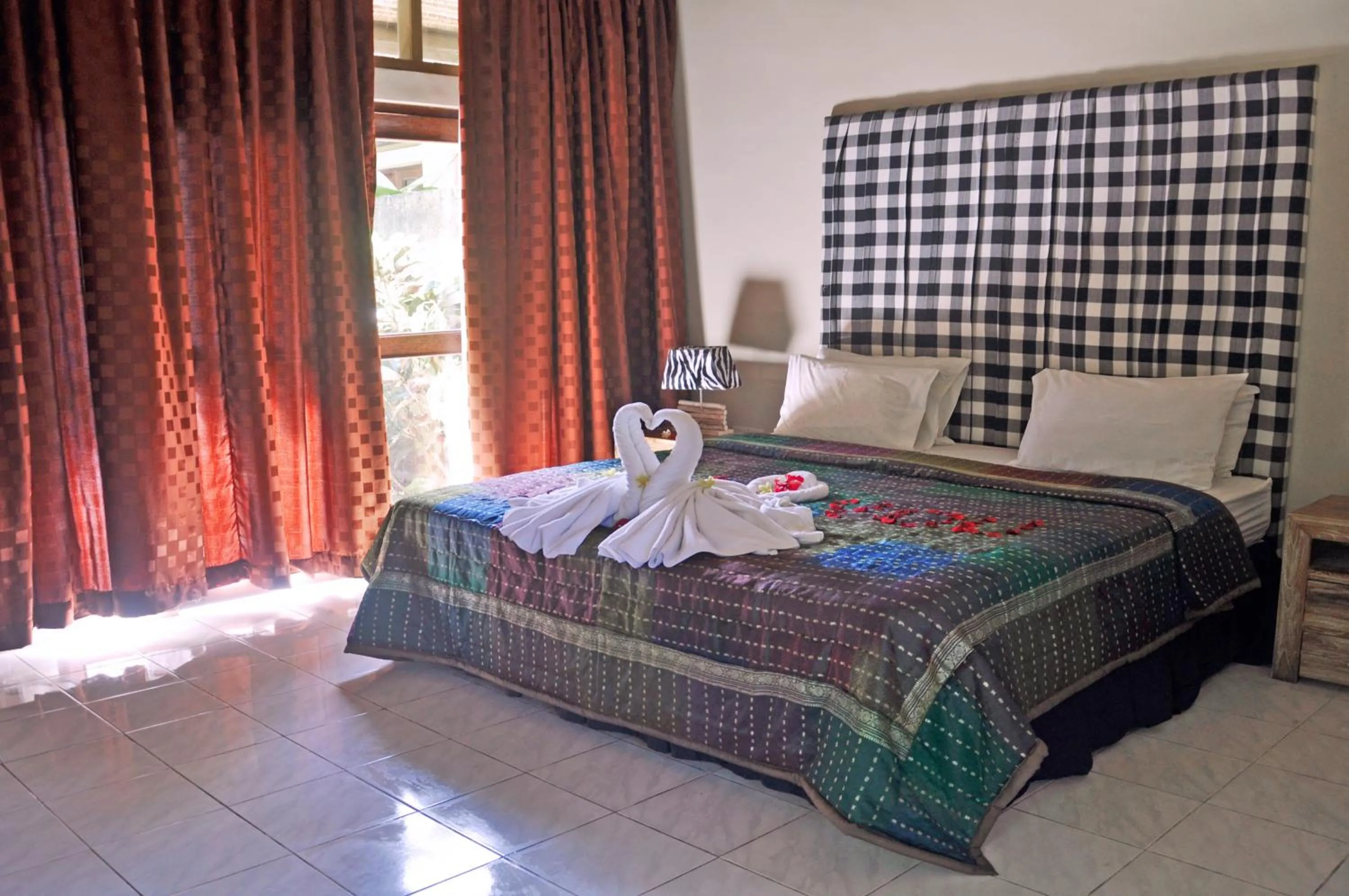 Bedroom, Bed in Bayside Bungalows