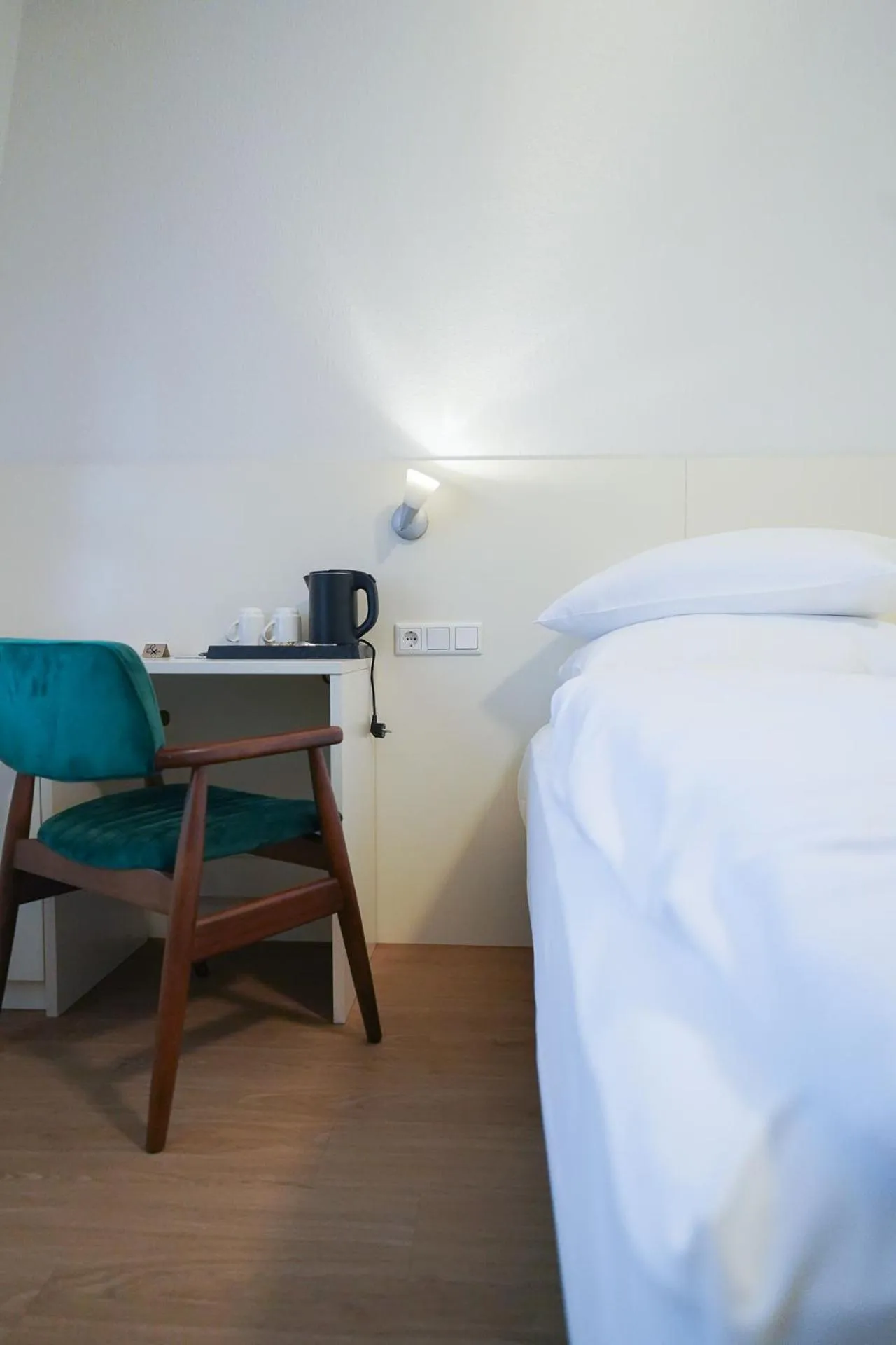 Photo of the whole room, Bed in AP Hotel Mannheim Viernheim am Kapellenberg