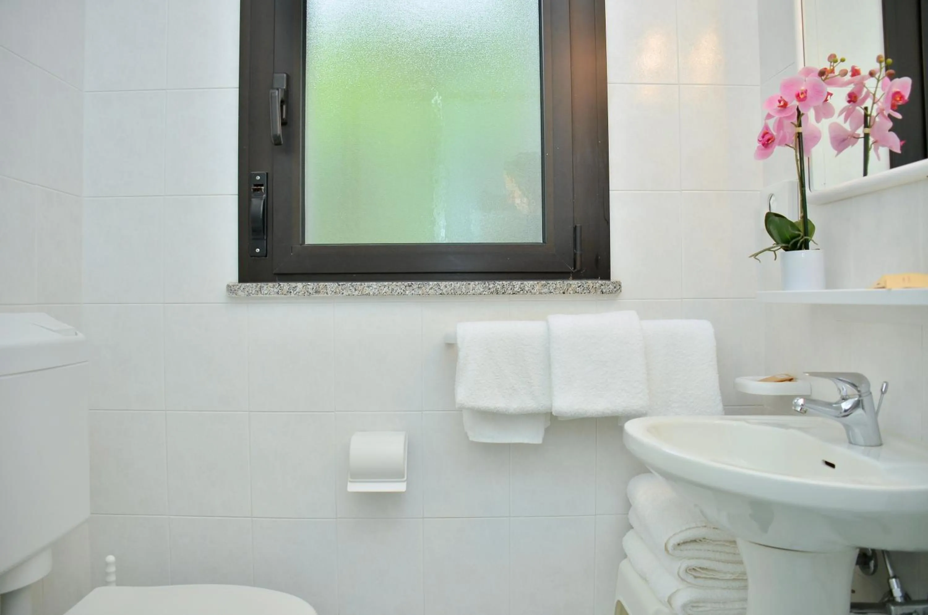 Bathroom in Hotel Etna