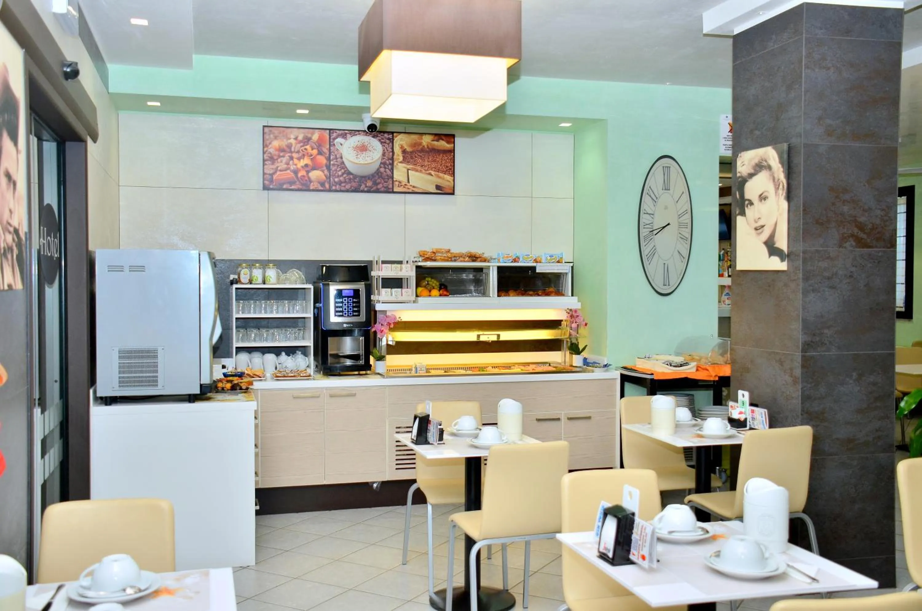 Breakfast in Hotel Etna