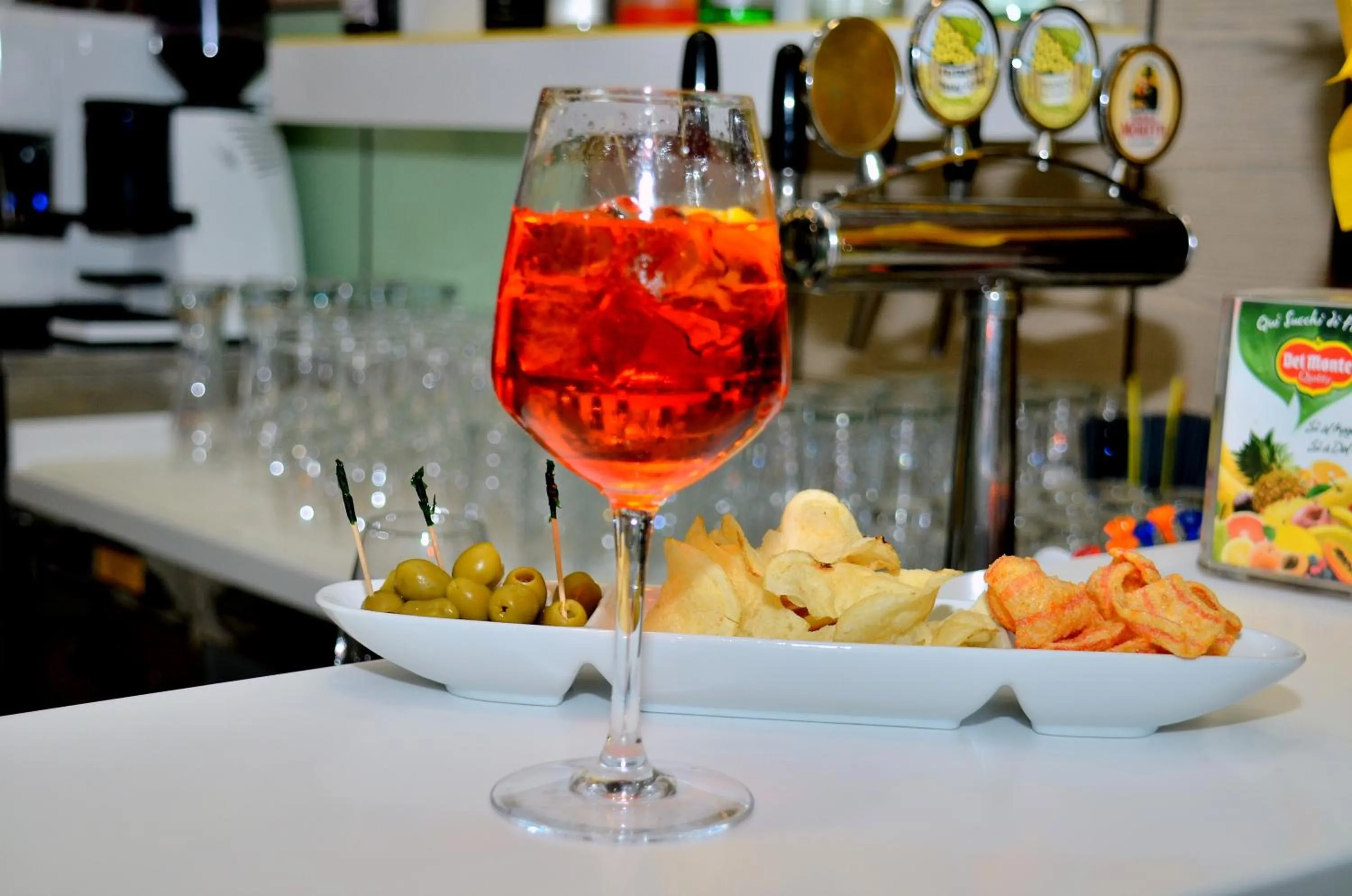 Restaurant/places to eat in Hotel Etna