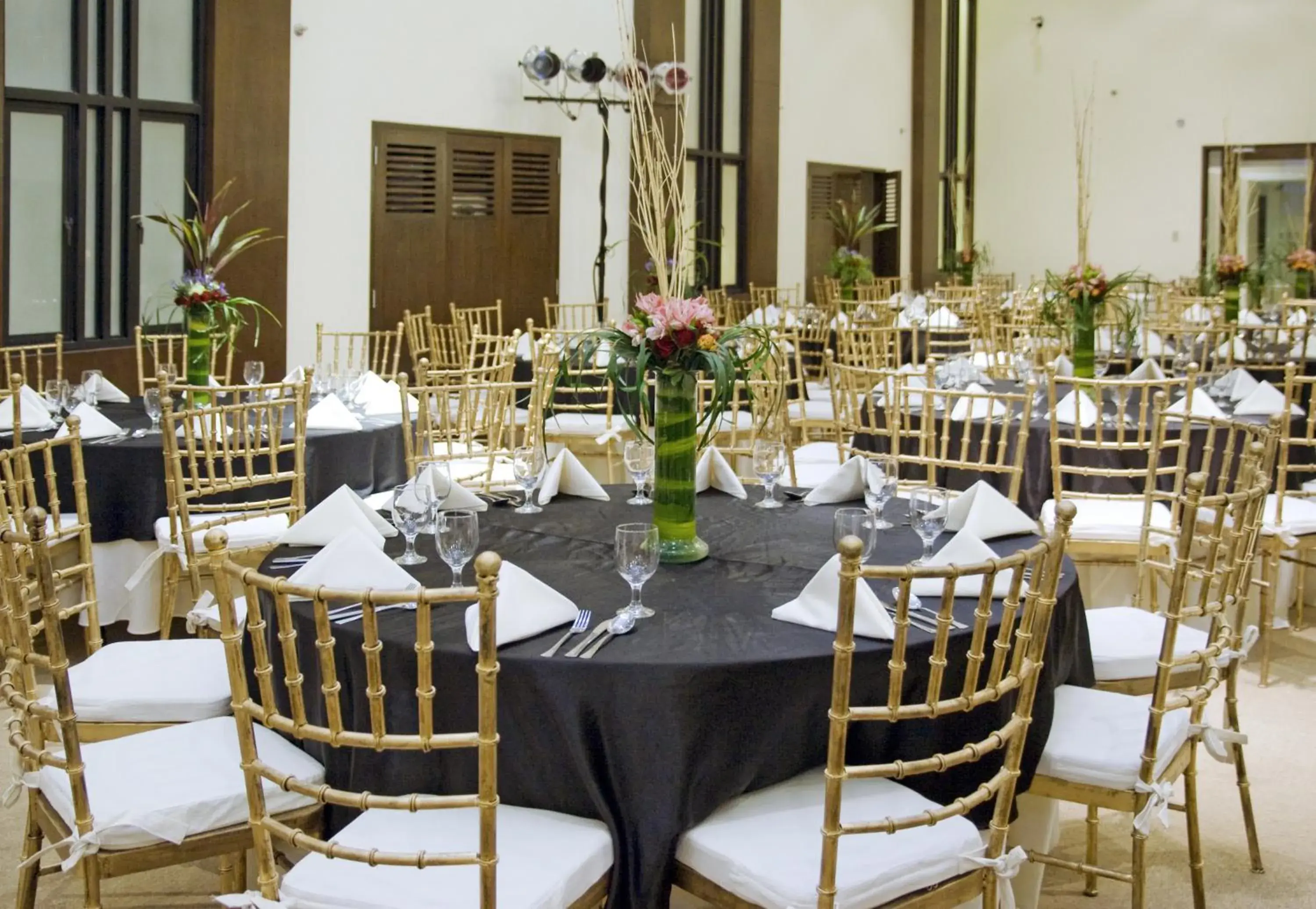 Banquet/Function facilities, Restaurant/Places to Eat in Oracle Hotel and Residences Banquet/Function facilities, Restaurant/Places to Eat in Oracle Hotel and Residences