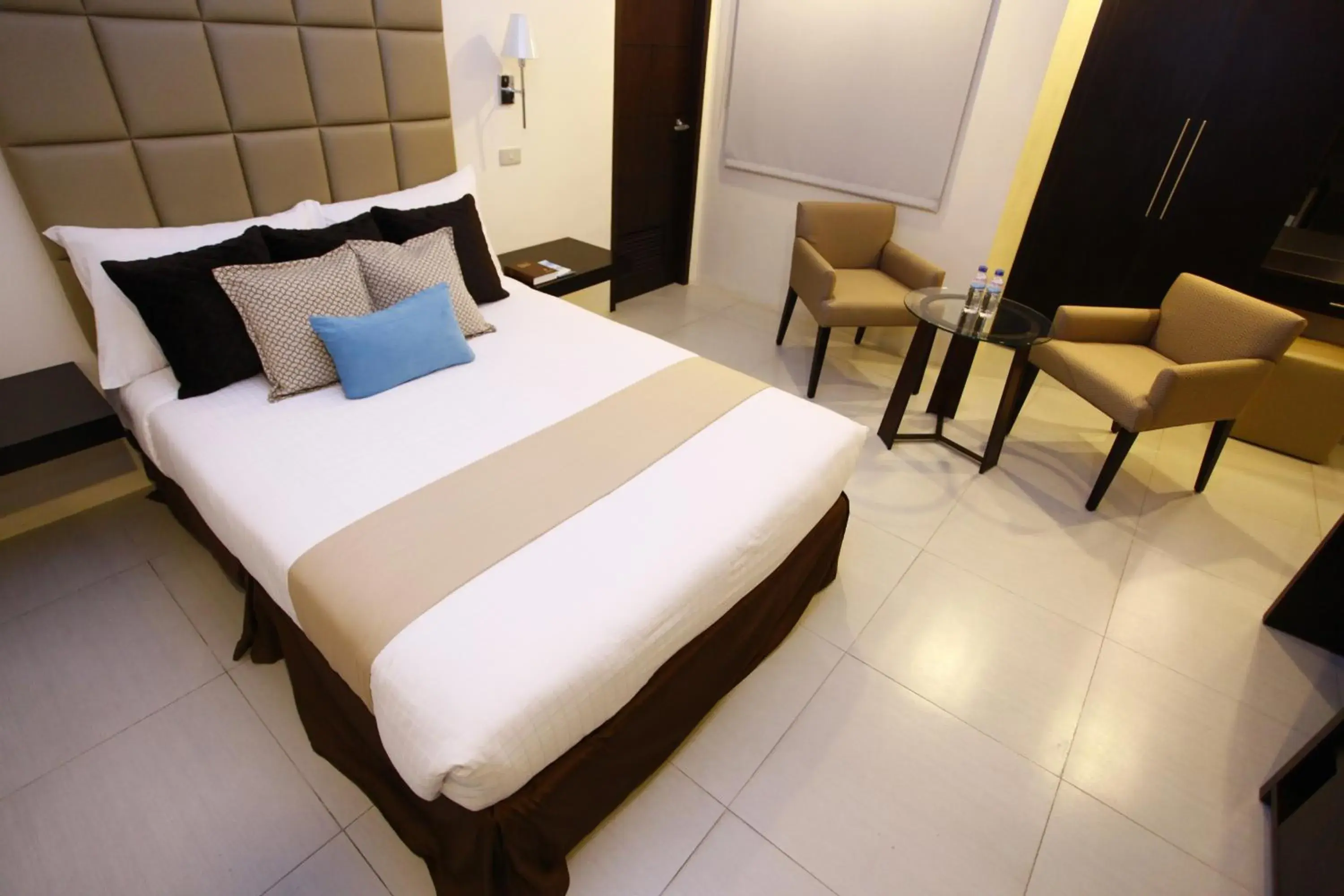 Photo of the whole room in Oracle Hotel and Residences Photo of the whole room in Oracle Hotel and Residences