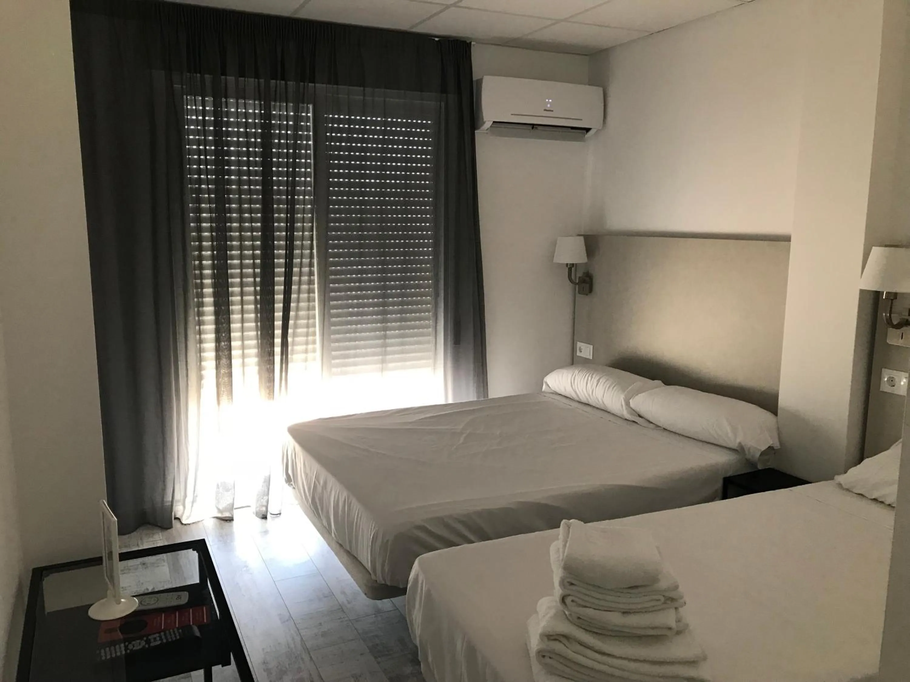 Photo of the whole room, Bed in Hotel Boutique Centro BBB Auto check in