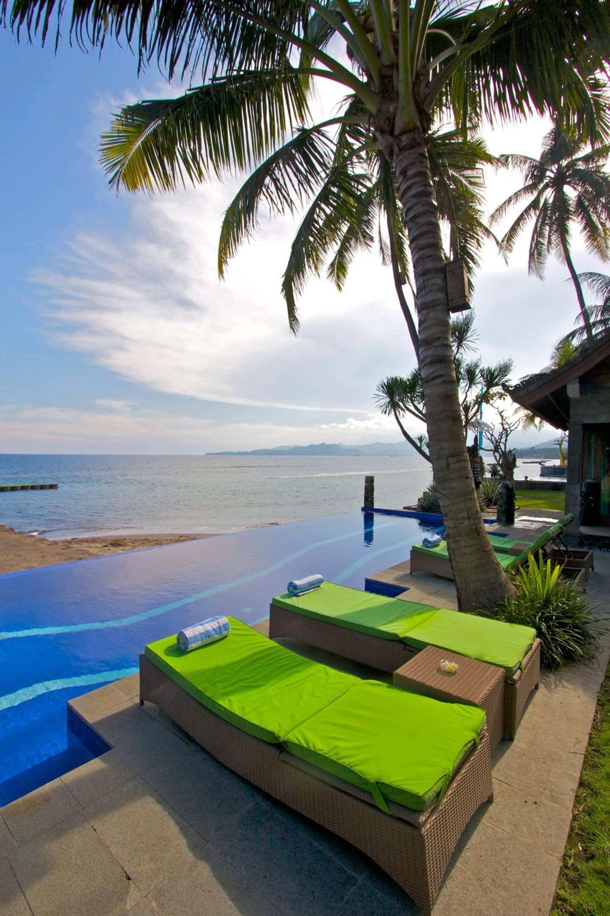 Beach in Bayshore Villa