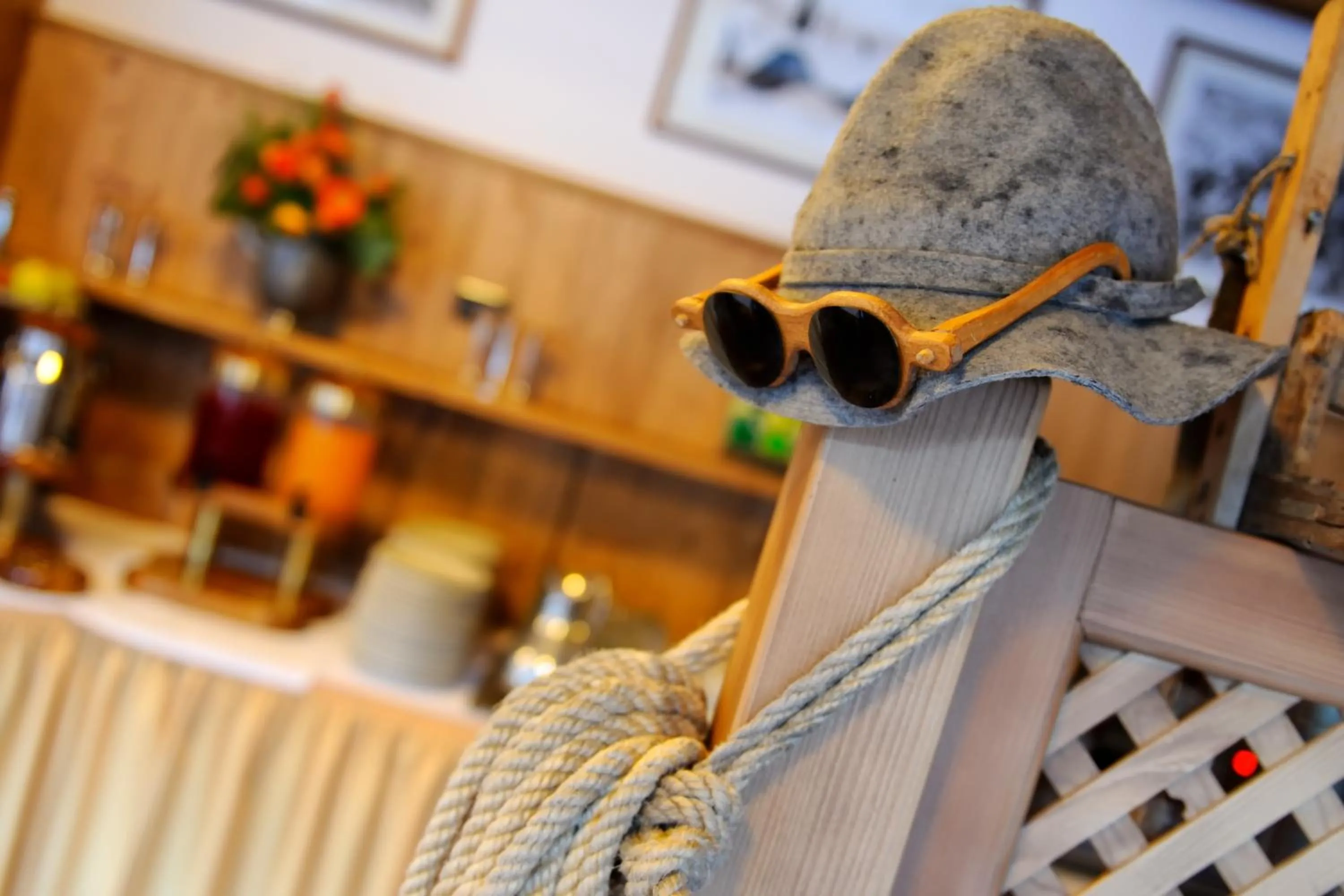 Decorative detail in Hotel Montana