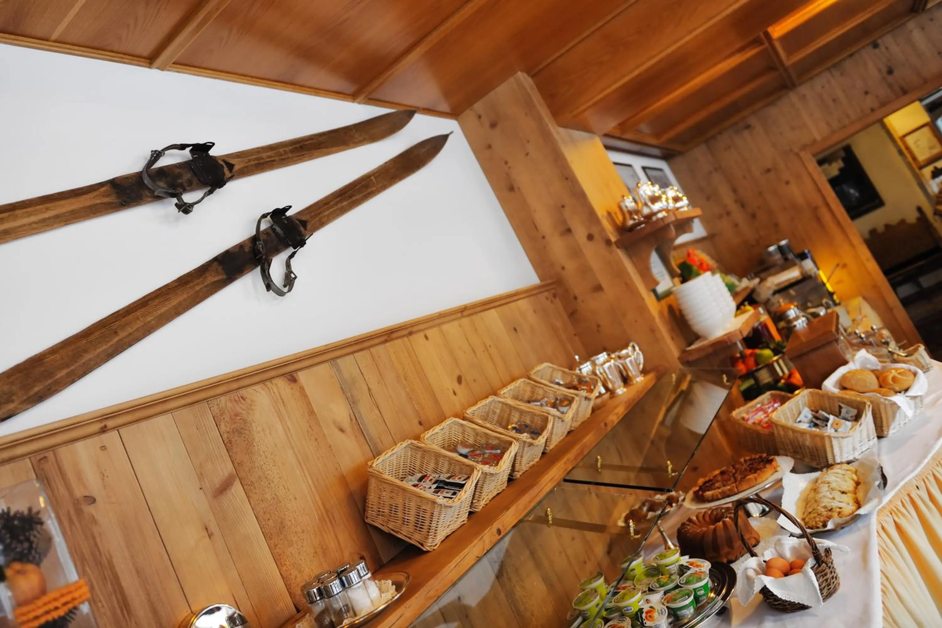 Buffet breakfast in Hotel Montana