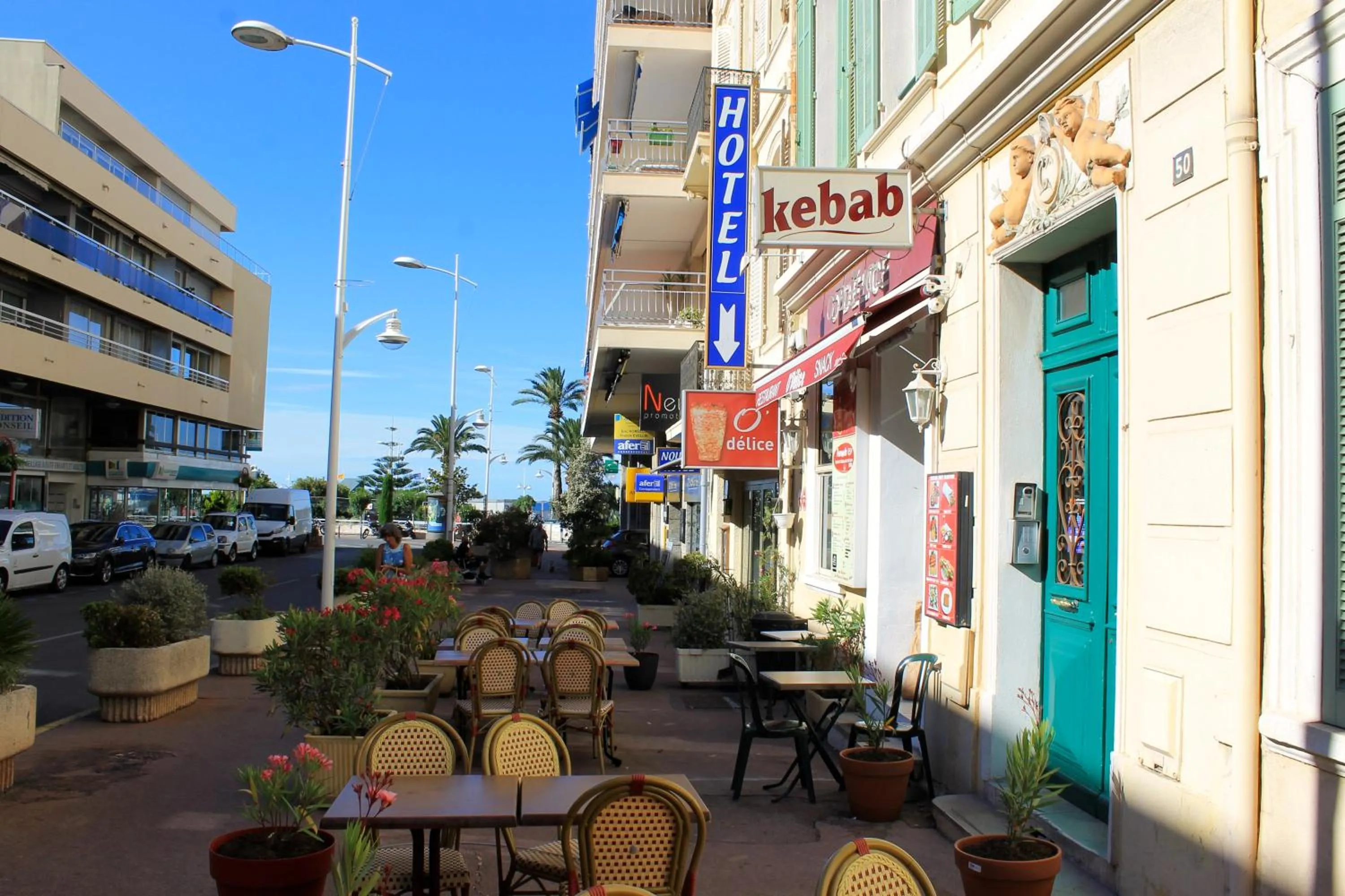 Facade/entrance in Nouvel Hotel