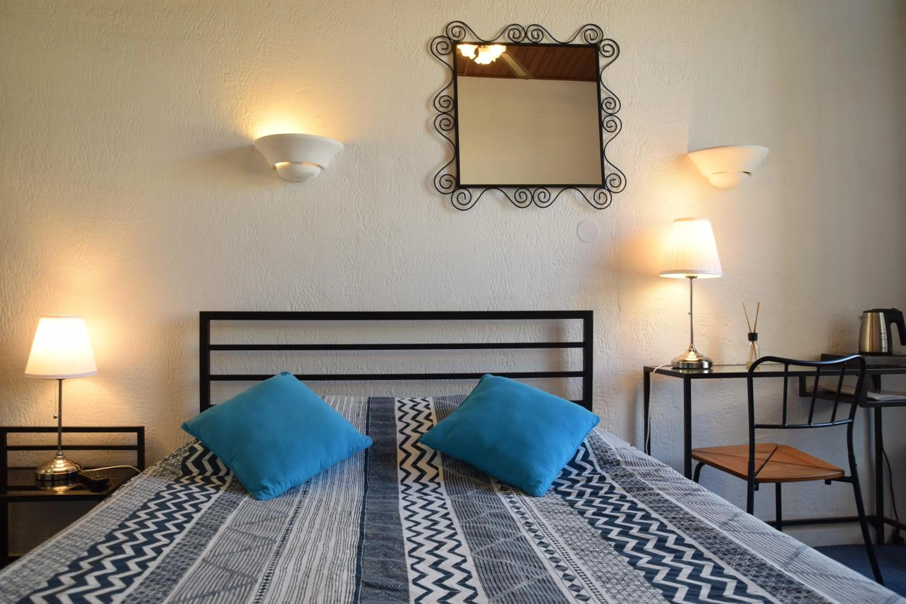 Bedroom, Bed in Nouvel Hotel