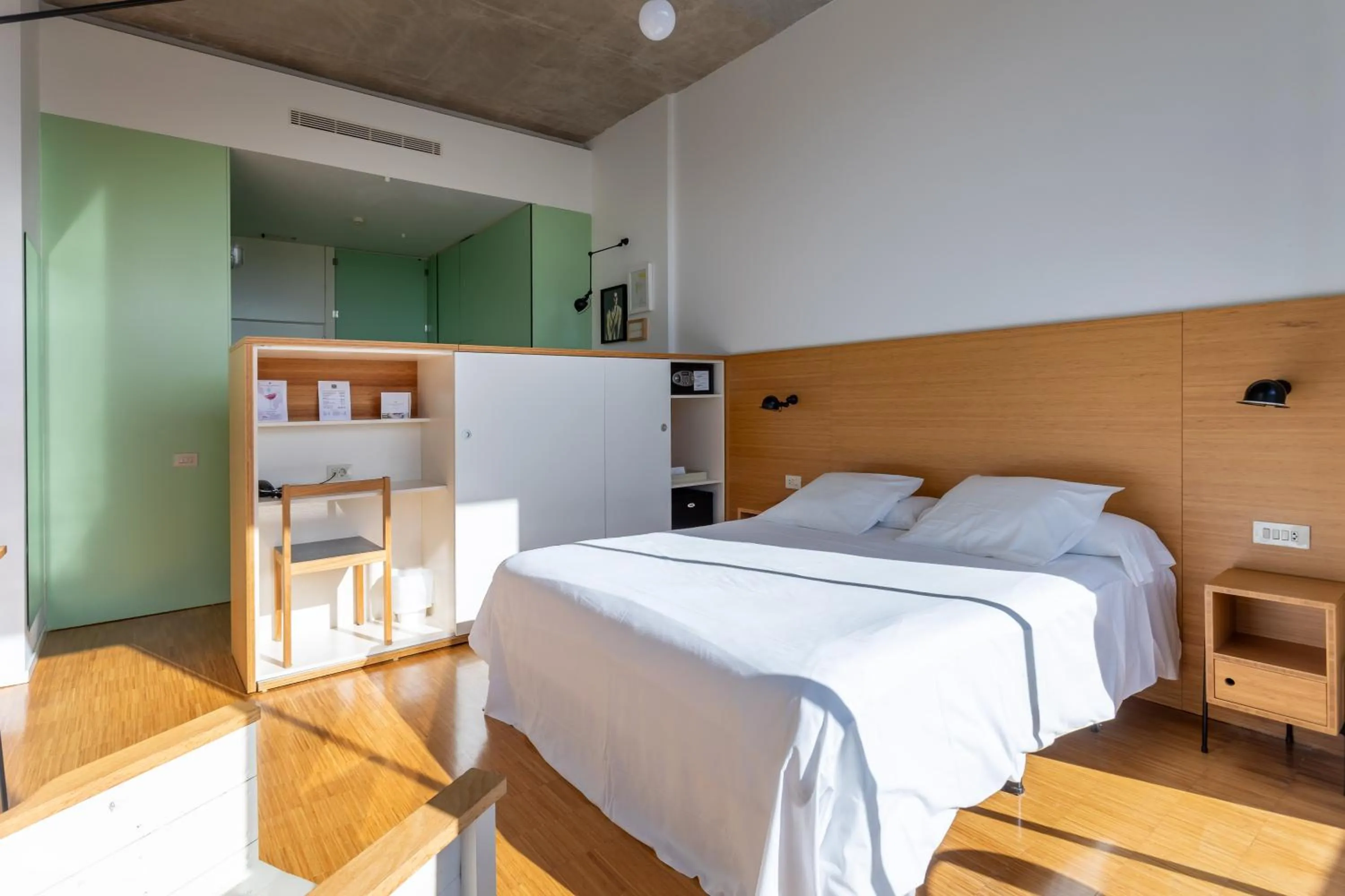 Bedroom, Bed in Hotel-Bodega Finca de Los Arandinos