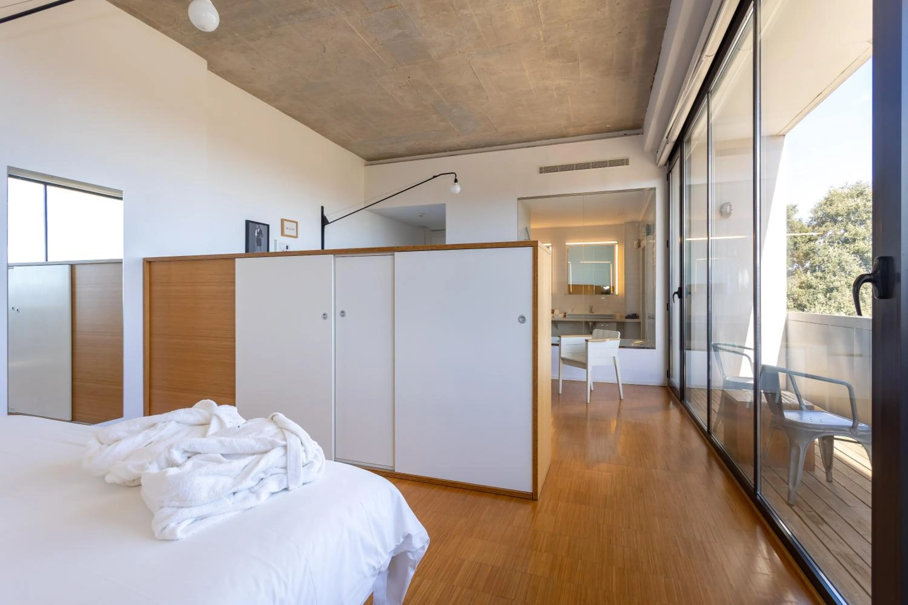 Photo of the whole room, Bed in Hotel-Bodega Finca de Los Arandinos