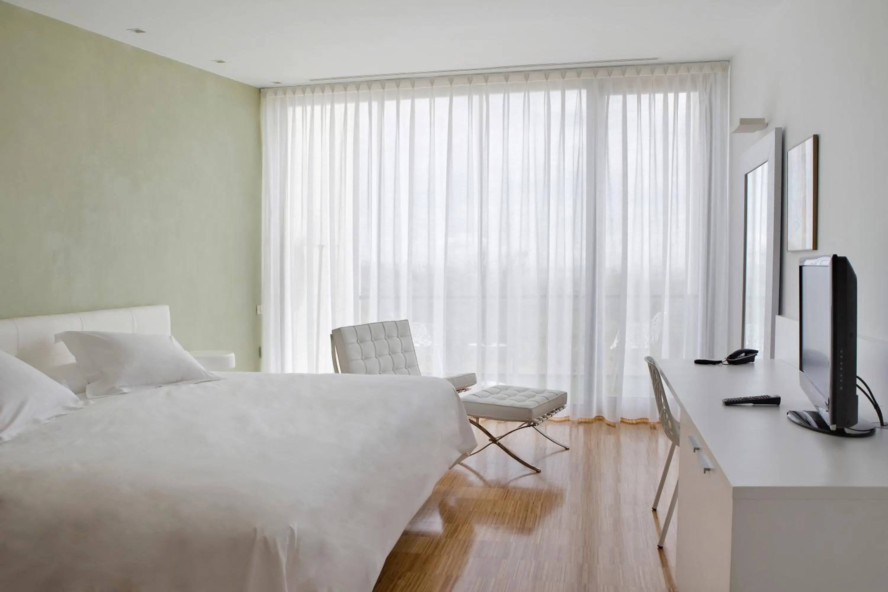 Photo of the whole room, Bed in Hotel-Bodega Finca de Los Arandinos