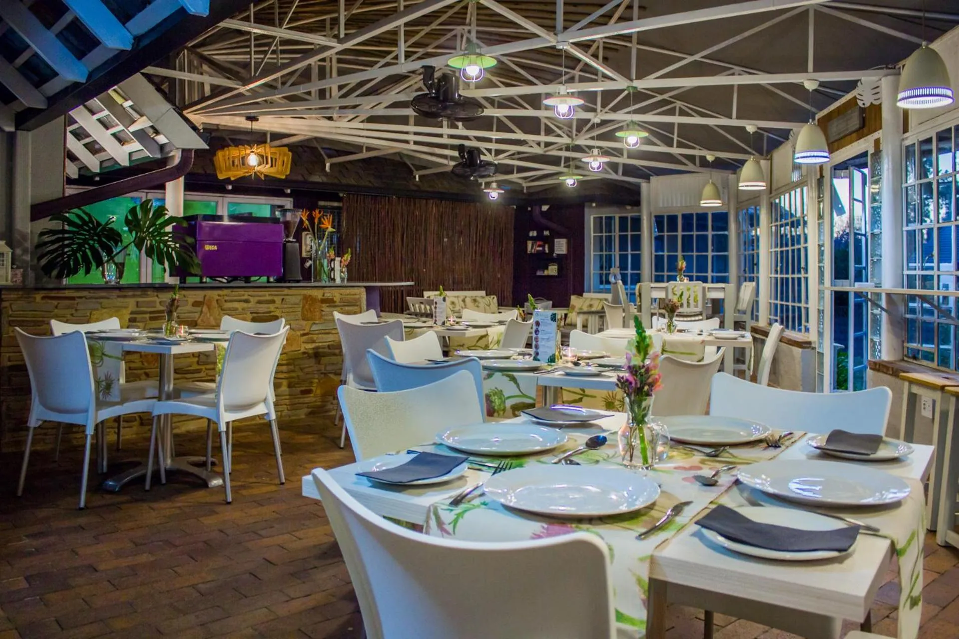 Restaurant/places to eat in Glendower View Guest House