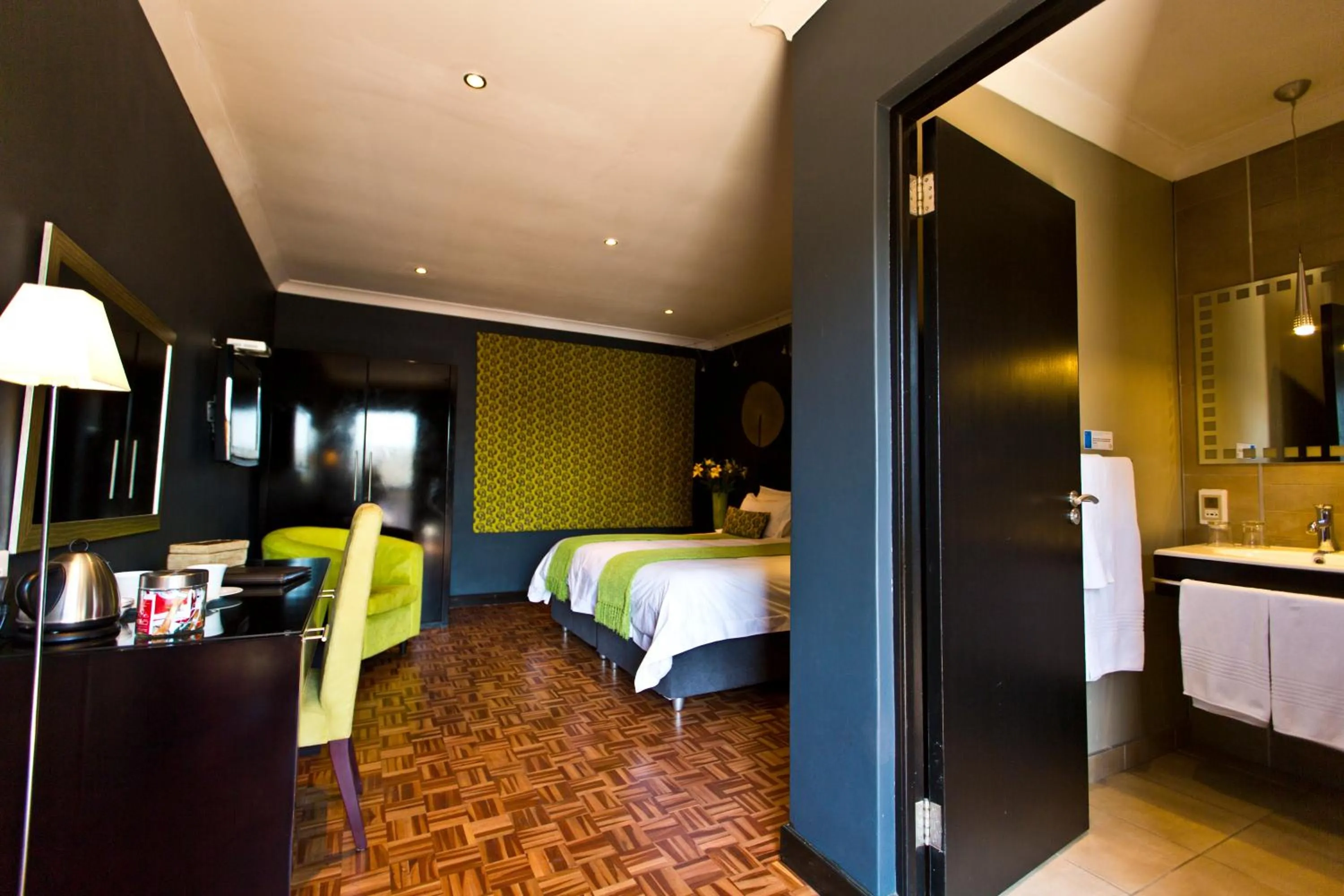 Photo of the whole room, Bed in Glendower View Guest House