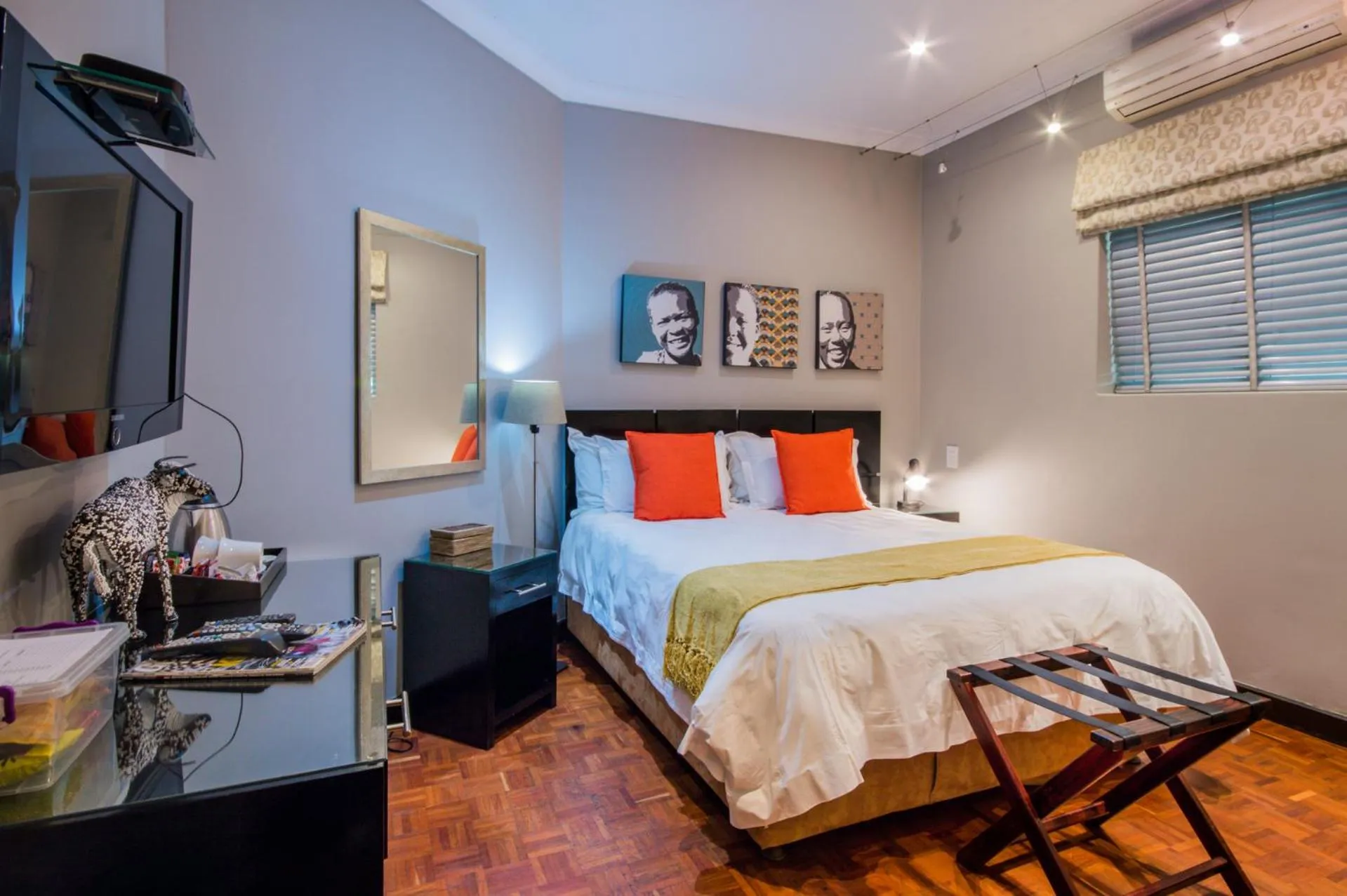 Property building, Bed in Glendower View Guest House