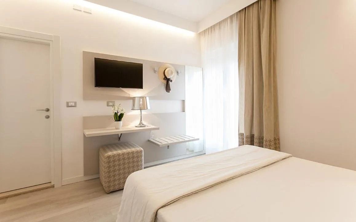 Bed in Hotel Grottamare