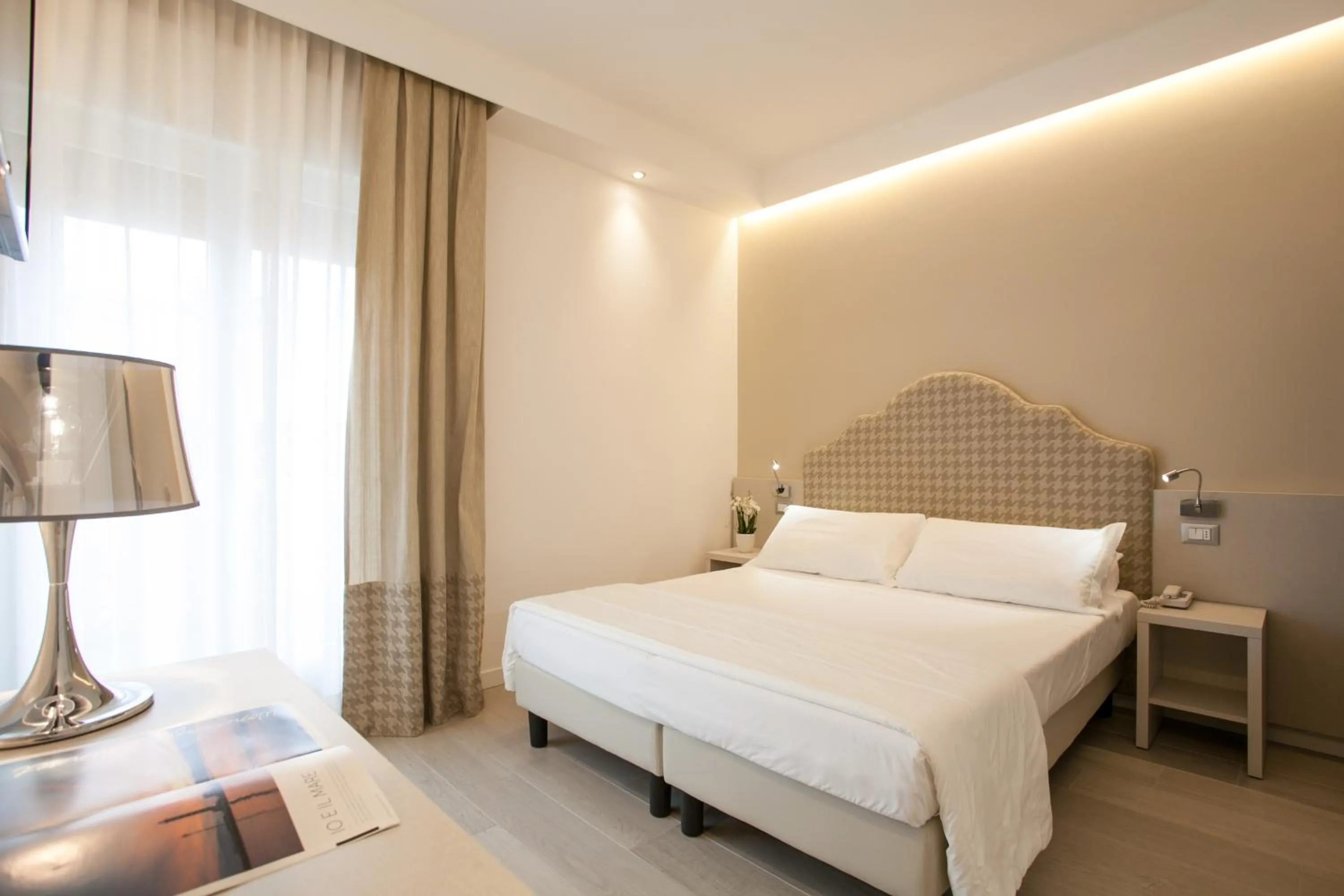 Bed in Hotel Grottamare